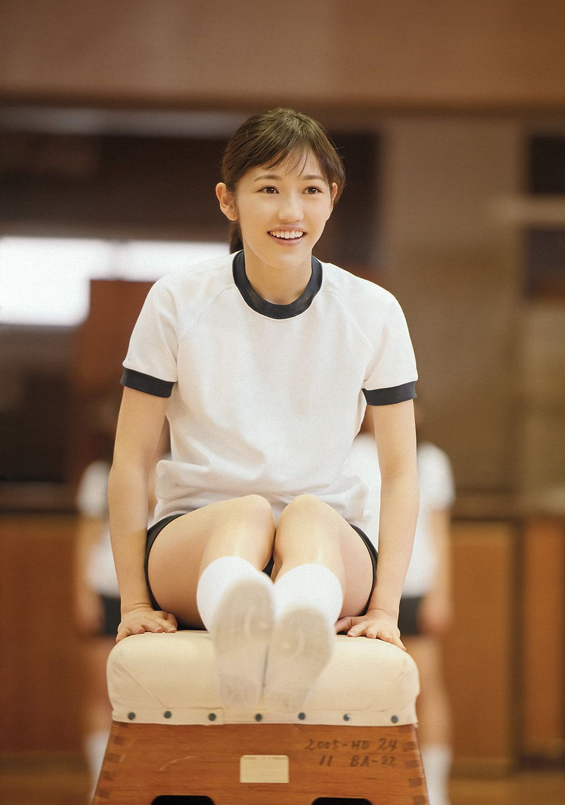 渡辺麻友 ゆうみ 森崎友紀 和田彩花 福田花音 水田芙美子 愛川ゆず季 酒井千佳 [Weekly Playboy] 2013年No.17 写真杂志_第3张