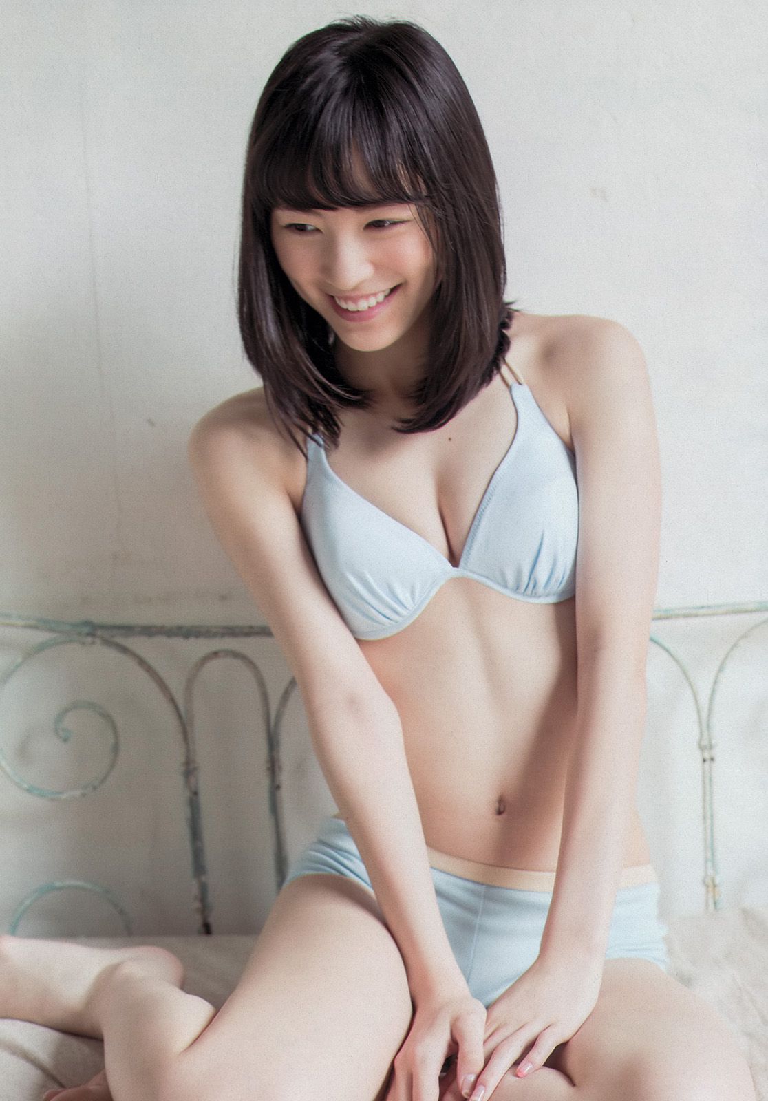 松井珠理奈 橋本環奈 秦瑞穂 相楽樹 葉加瀬マイ さくらゆら [Weekly Playboy] 2013年No.51 写真杂志_第5张