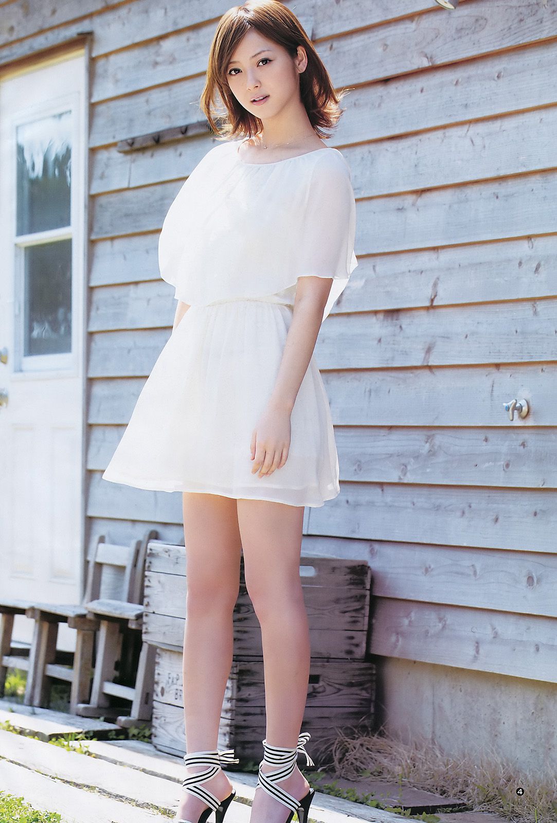 佐々木希 AKB48 水沢奈子 [Weekly Young Jump] 2011年No.25 写真杂志_第5张