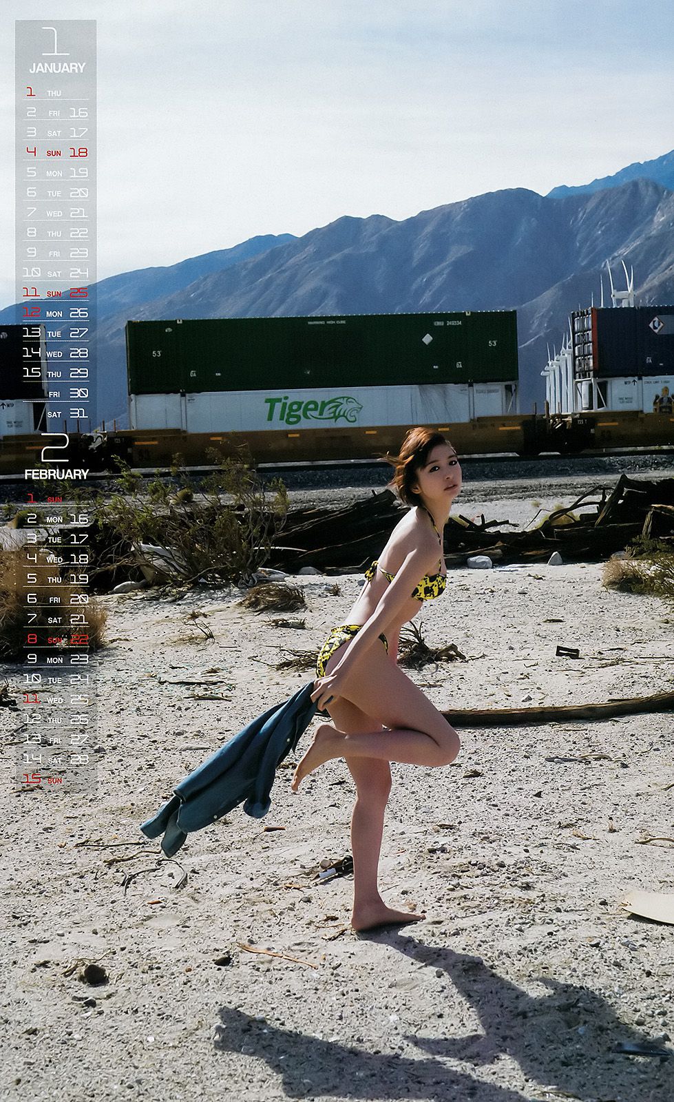 篠田麻里子《YJ完全独占！　1冊丸ごとALL篠田麻里子 in L.A.!!》 [Weekly Young Jump] 2015年No.04-05 写真杂志_第3张