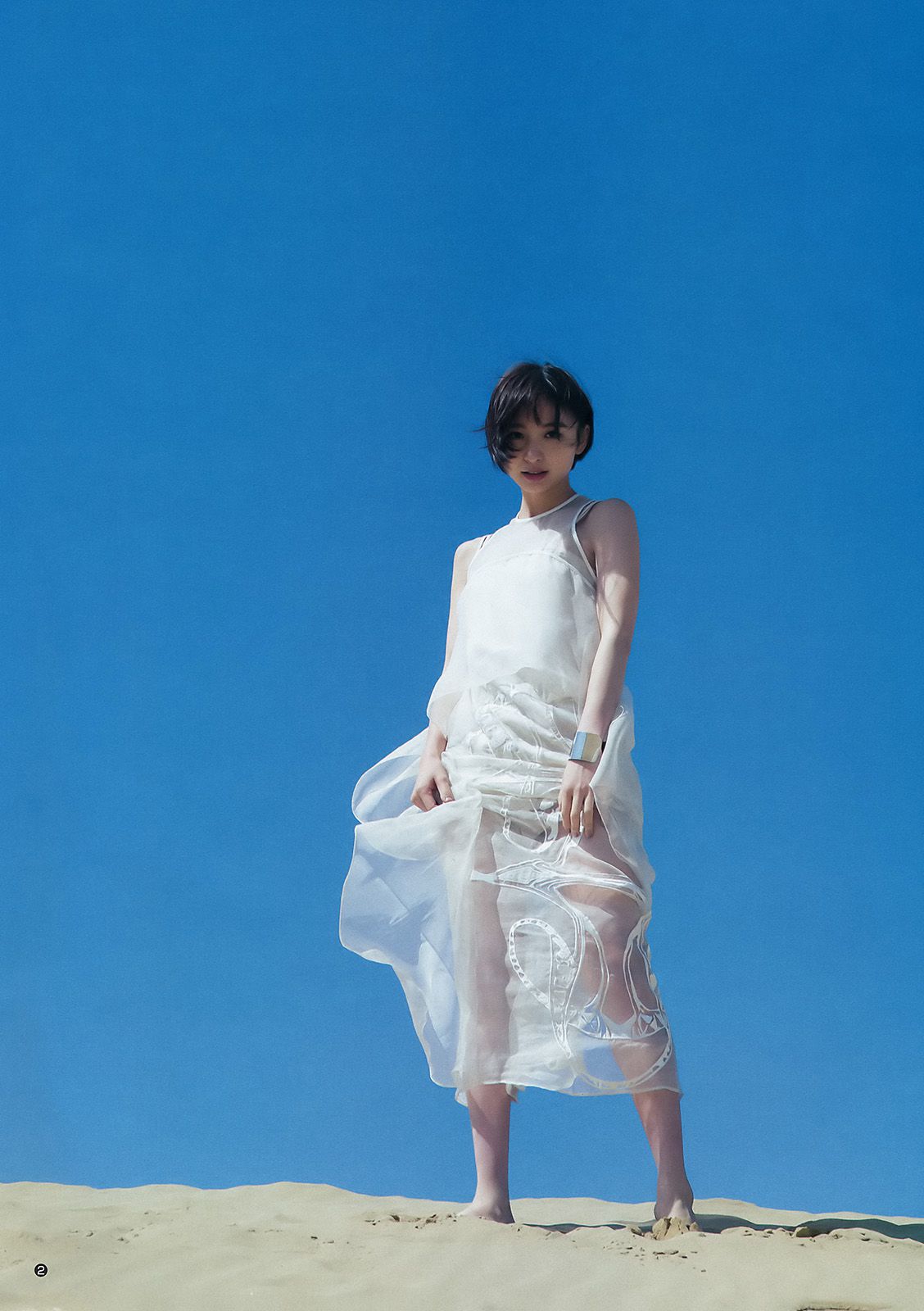 篠田麻里子 加藤里保菜 [Weekly Young Jump] 2016年No.21 写真杂志_第3张