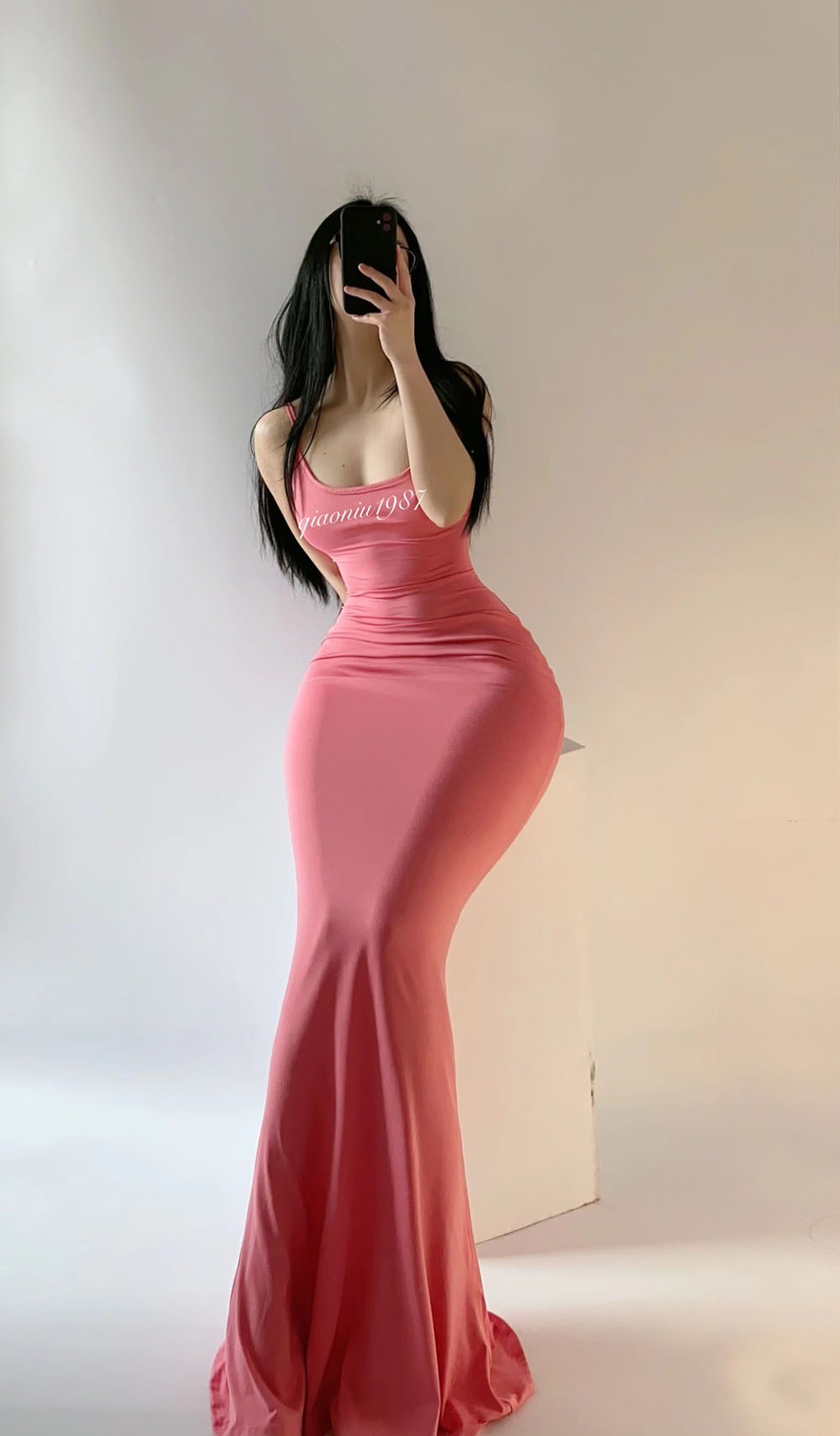 俏妞qiaoniuTT – 微密圈会员订阅系列套图&视频[130套-2025.3]