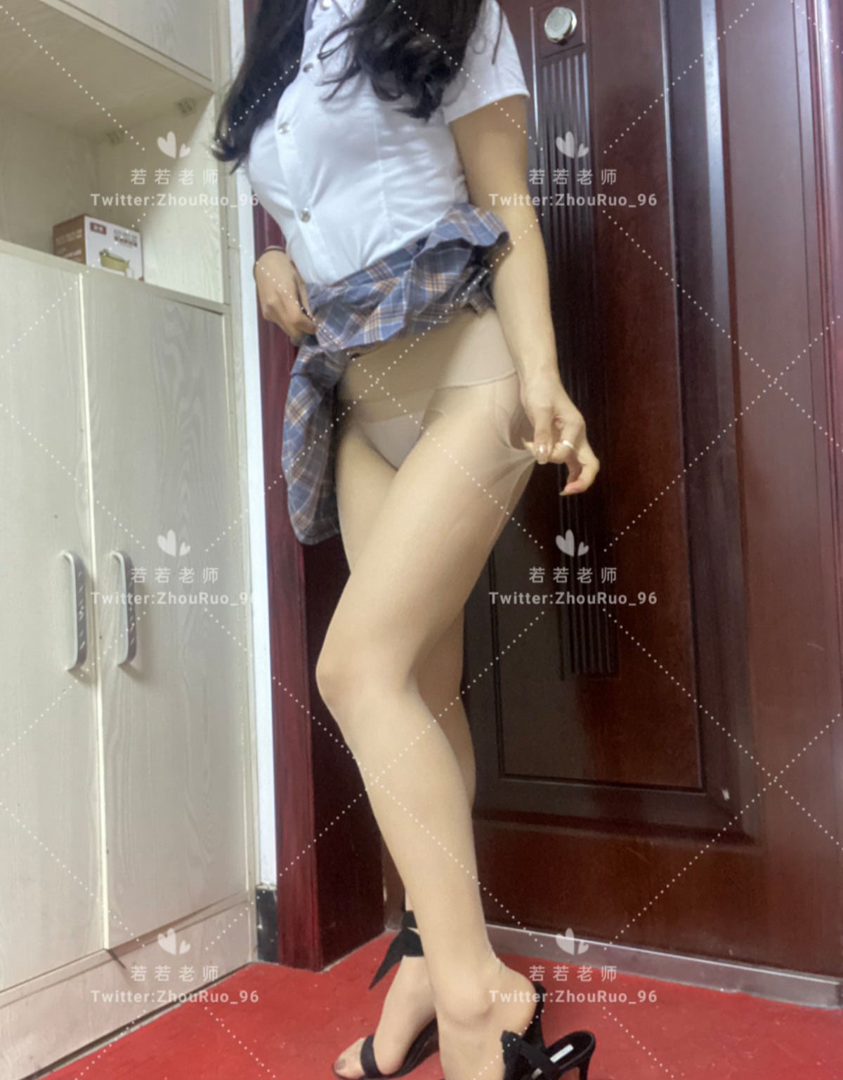 若若老师 – 朋友圈及专场系列套图&视频