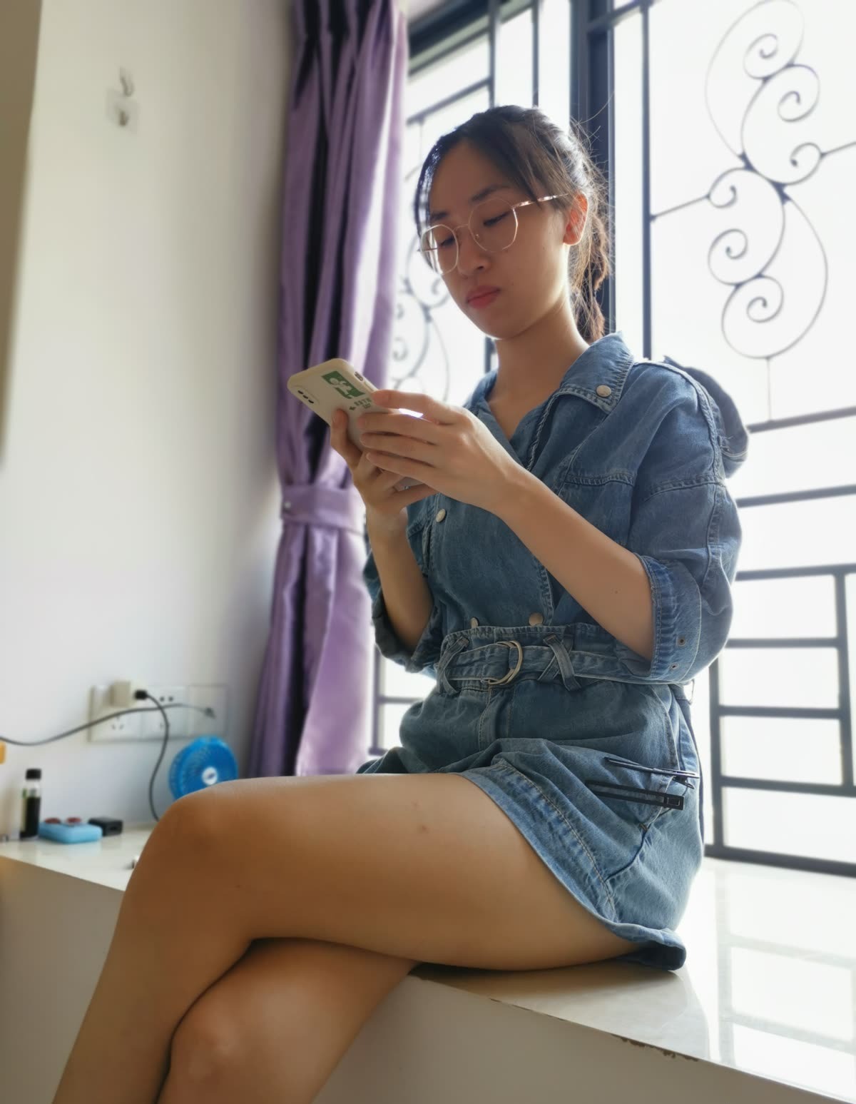 鱼鱼足影 – 全套足袜写真&视频[91期-2024.8]