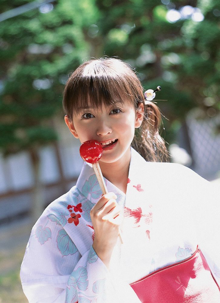 小松彩夏《オトナ？コドモ？》 [YS Web] Vol.135_第3张