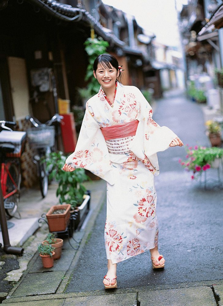 夏帆Kaho《中学生最后の夏休み、思い出いっぱ？？!!》 [YS Web] Vol.176_第2张