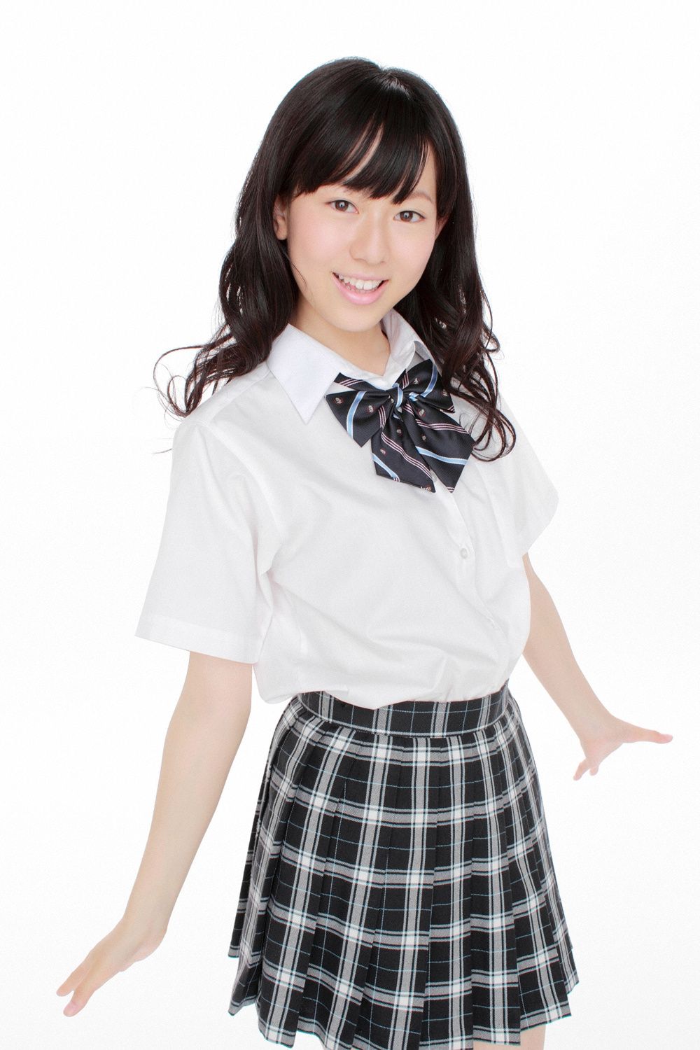 Natsumi Chiba 千葉夏美《17歳のハーフちゃん入学！》 [YS Web] Vol.415_第2张