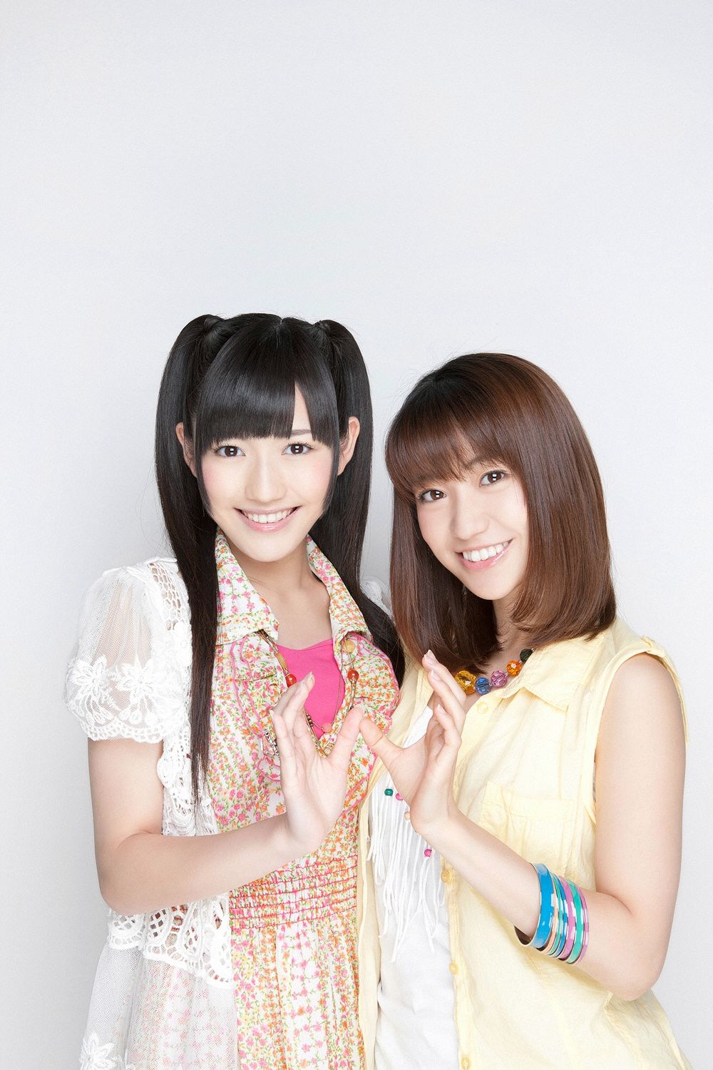 大島優子/渡辺麻友《ゆうことまゆゆのサマーバケーション》 [YS Web] Vol.435_第2张