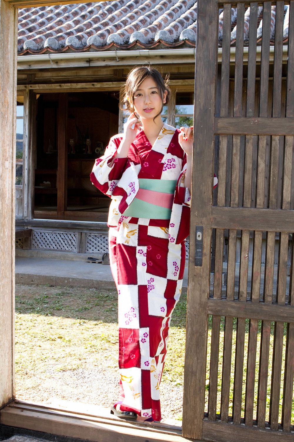 村上友梨《たわわに実った...真夏の果実！》 [YS Web] Vol.561_第1张