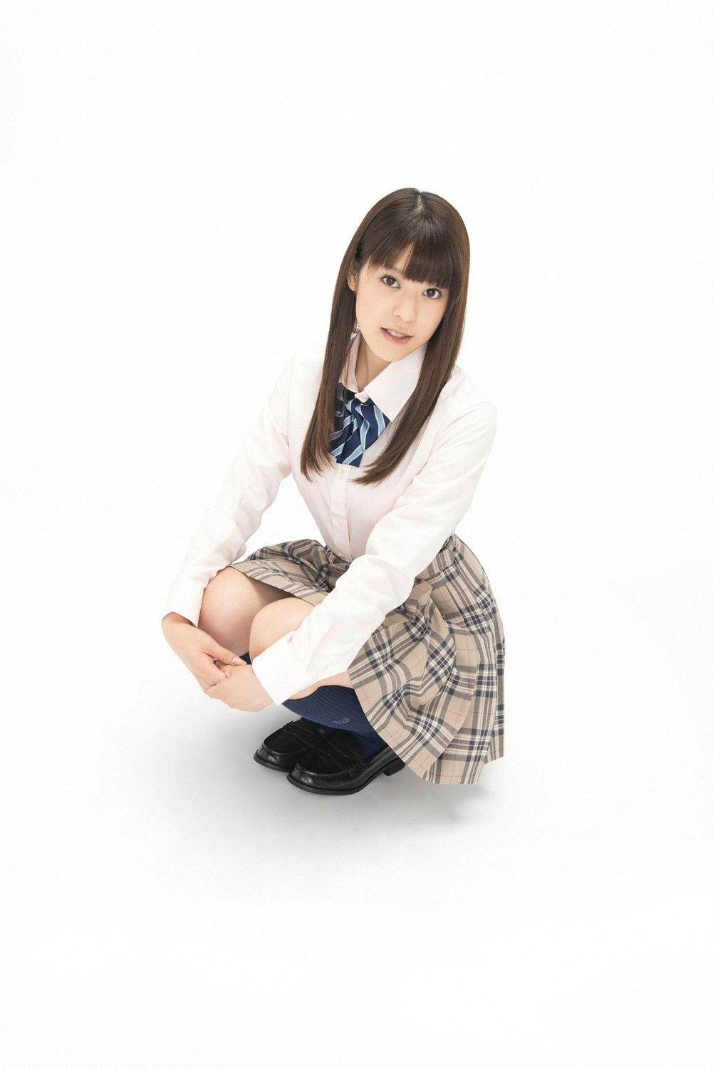 Ai Okura 大藏愛《超美形！新锐女优さん入学！》 [YS Web] Vol.632_第3张