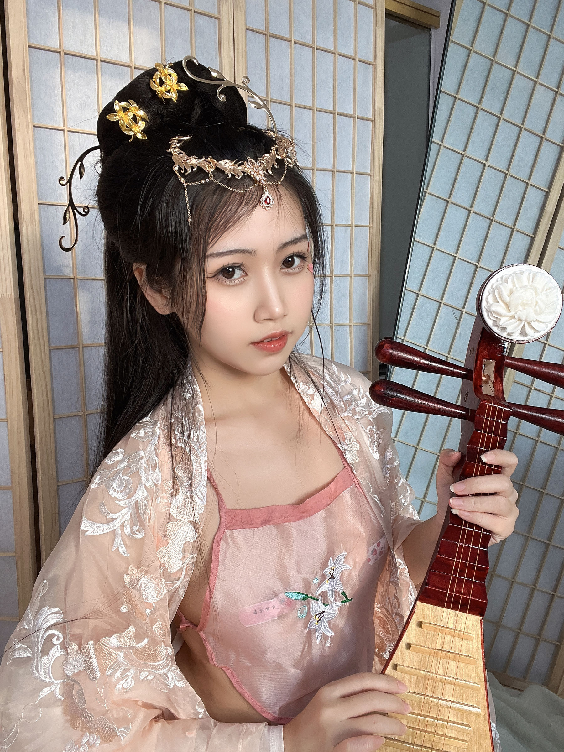 微博人气Coser不呆猫 – 宫廷仕女 [56P]