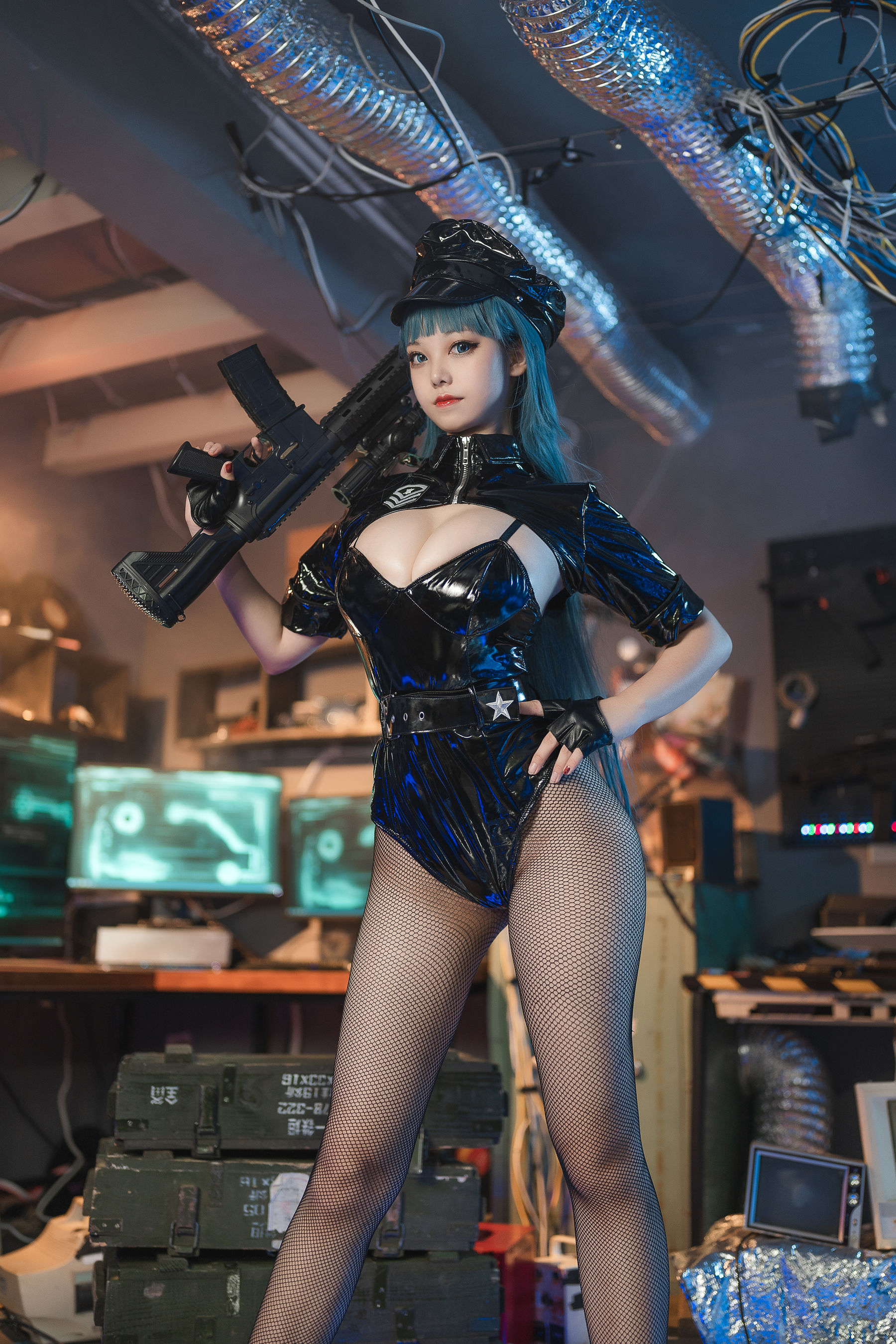 萌系小姐姐蜜汁猫裘 – 女警2 [51P]