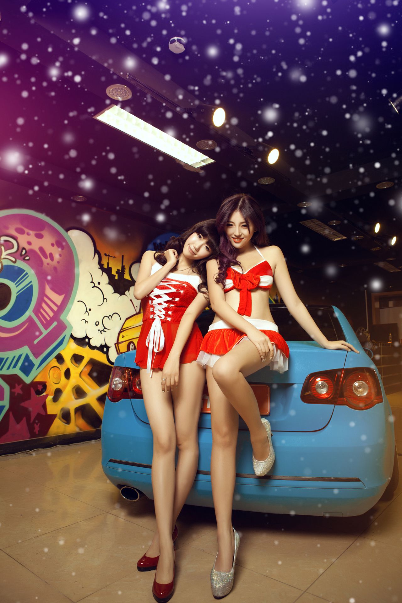 甜美可爱姐妹花 – 圣诞香车魅影图片合集 [14P]