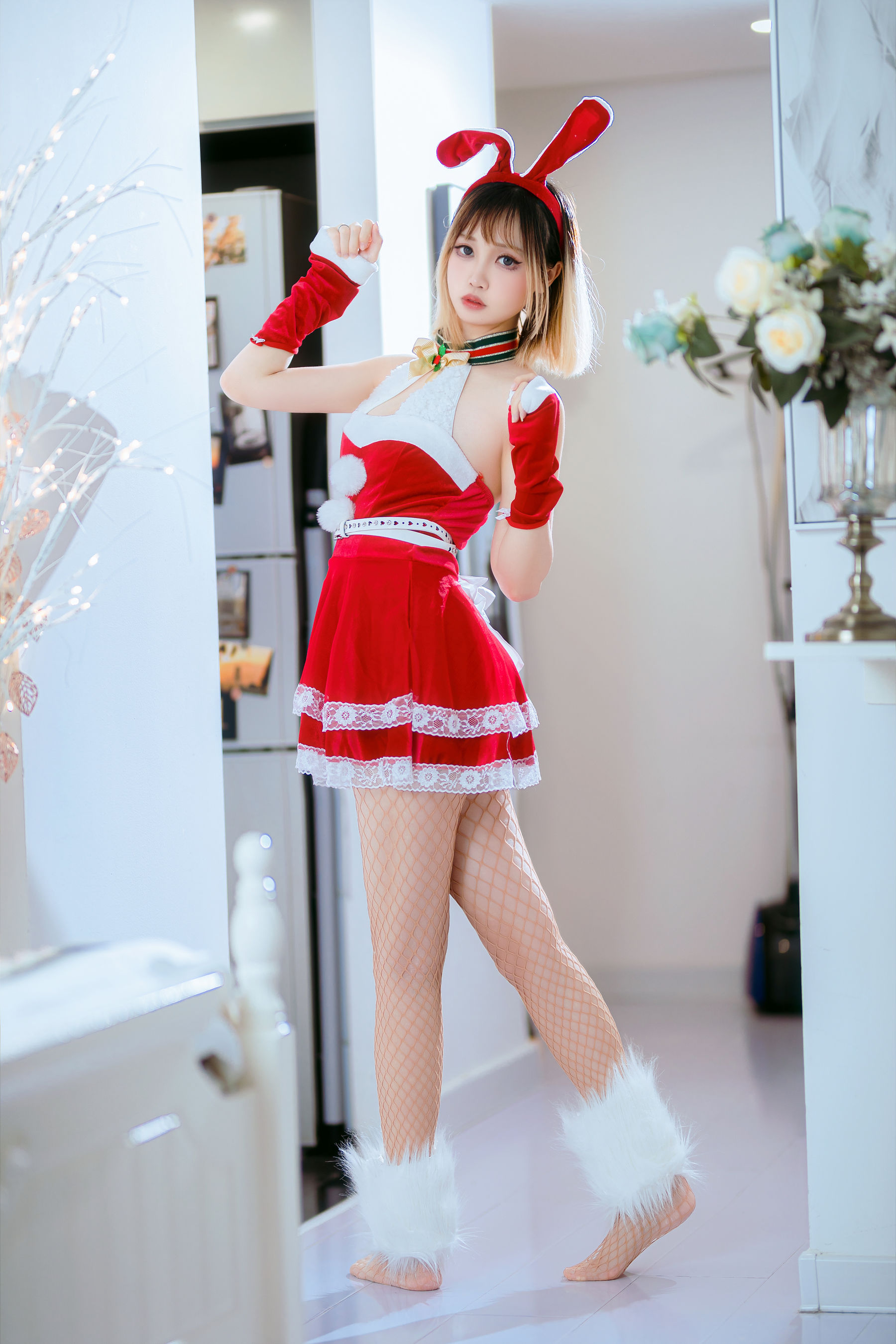 洛桑w伊梓 – 网袜丝带兔兔 [46P]