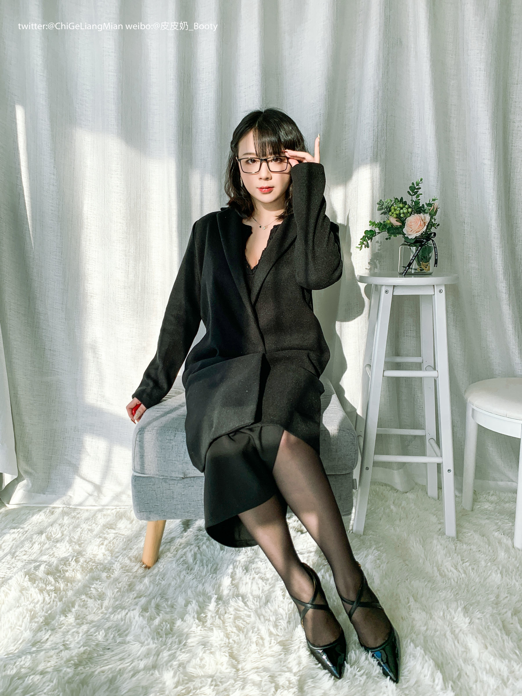 皮皮奶可可爱了啦 黑色OL [120P]