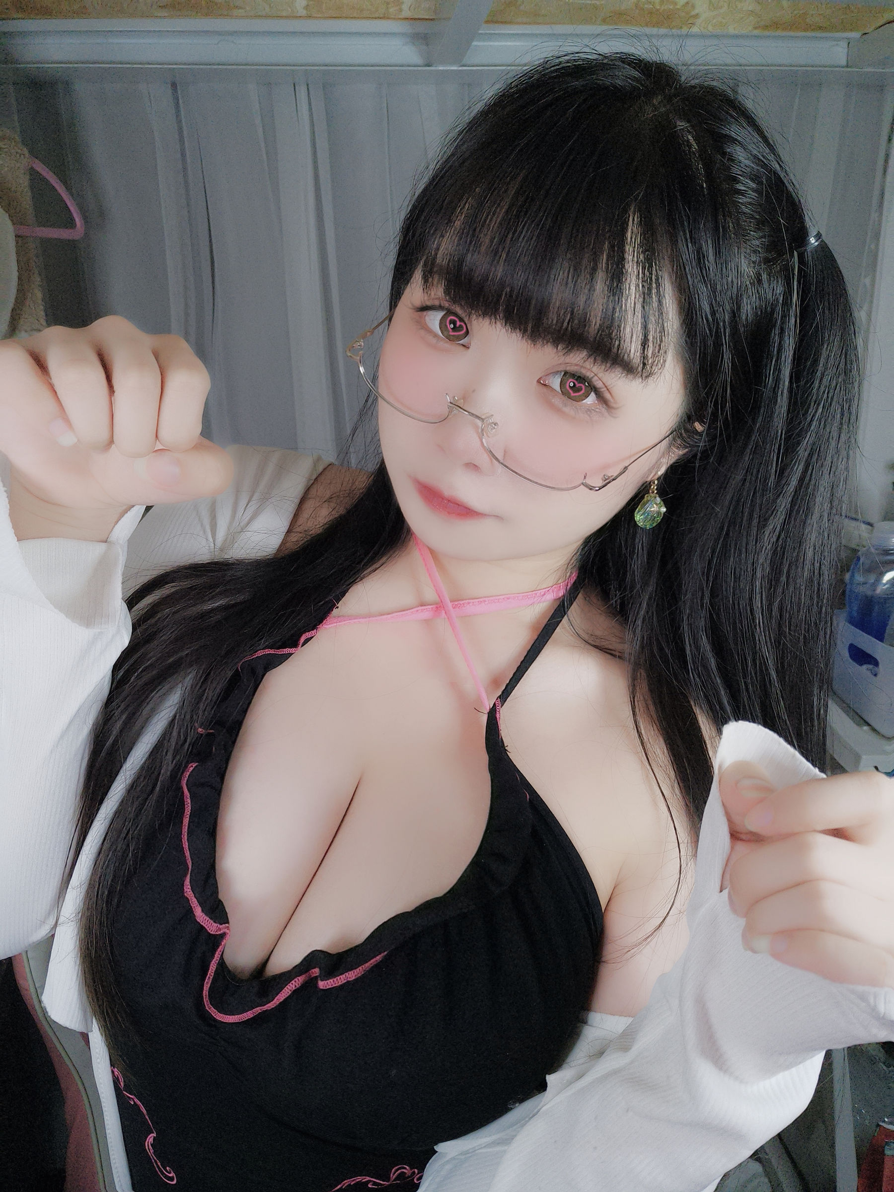 贞子蜜桃 – 心心眼 [10P]