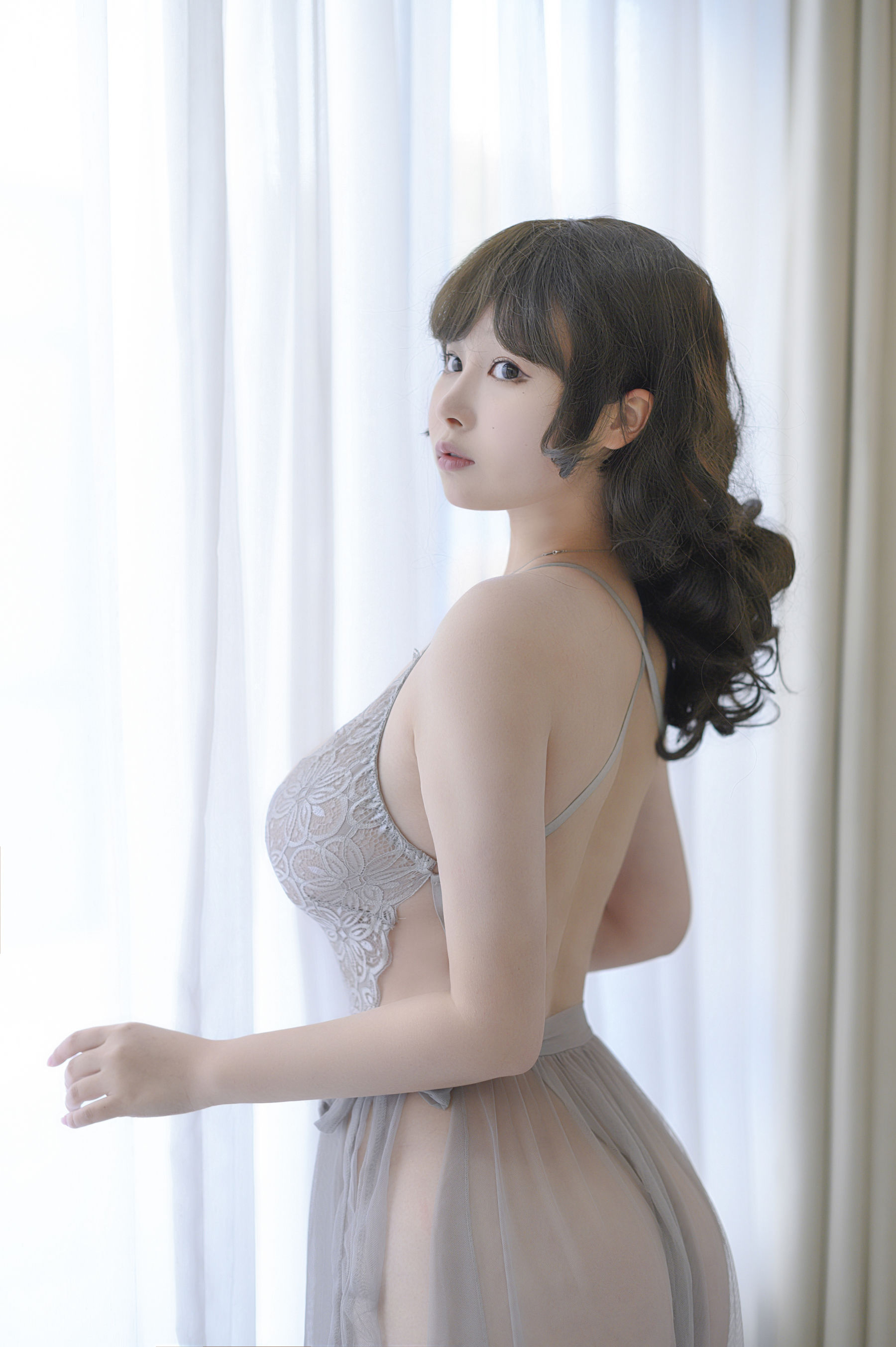 二次元美少女PAKI酱 – 浮沉 [27P]