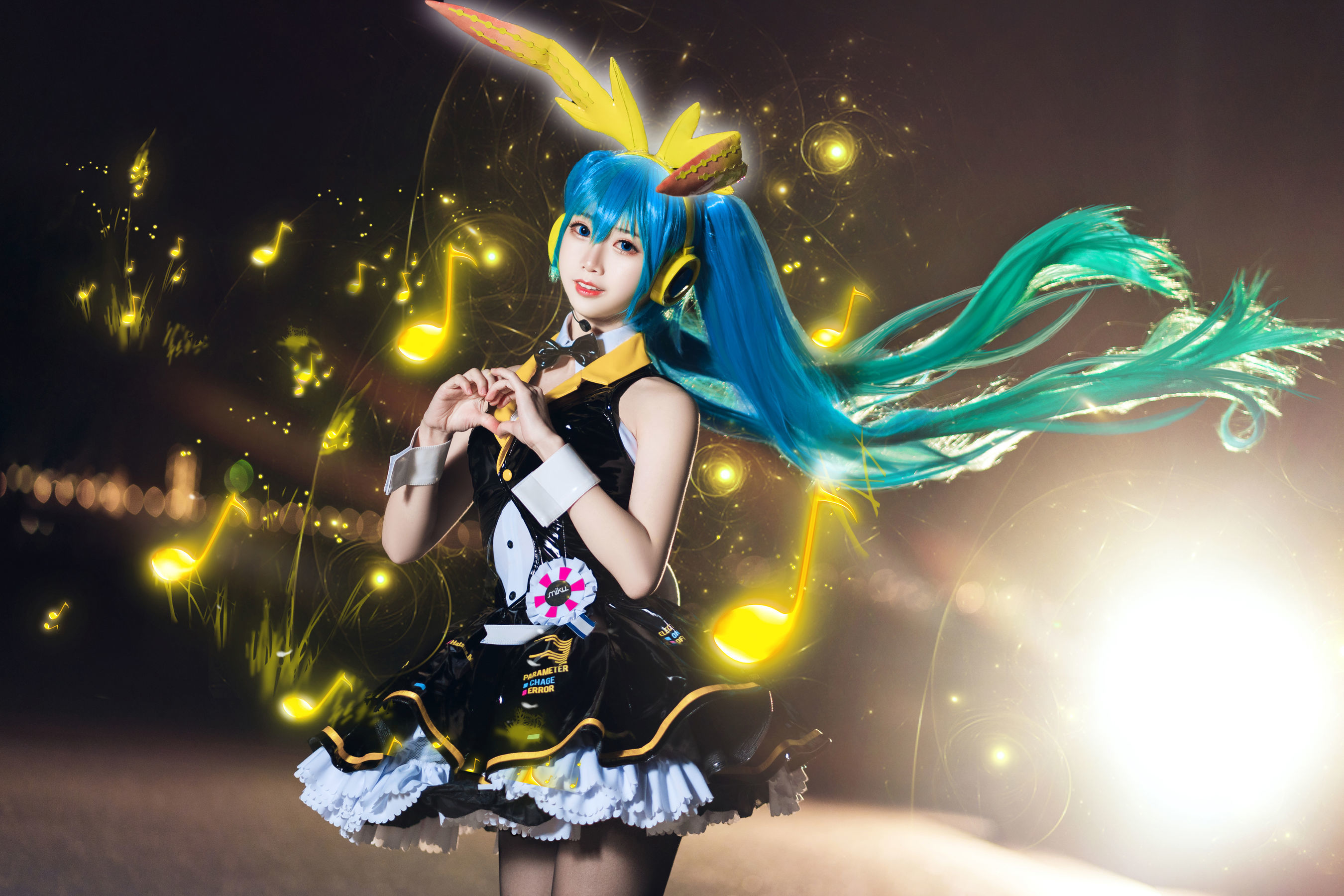 [萝莉COS] 面饼仙儿 – 初音Miku [19P]
