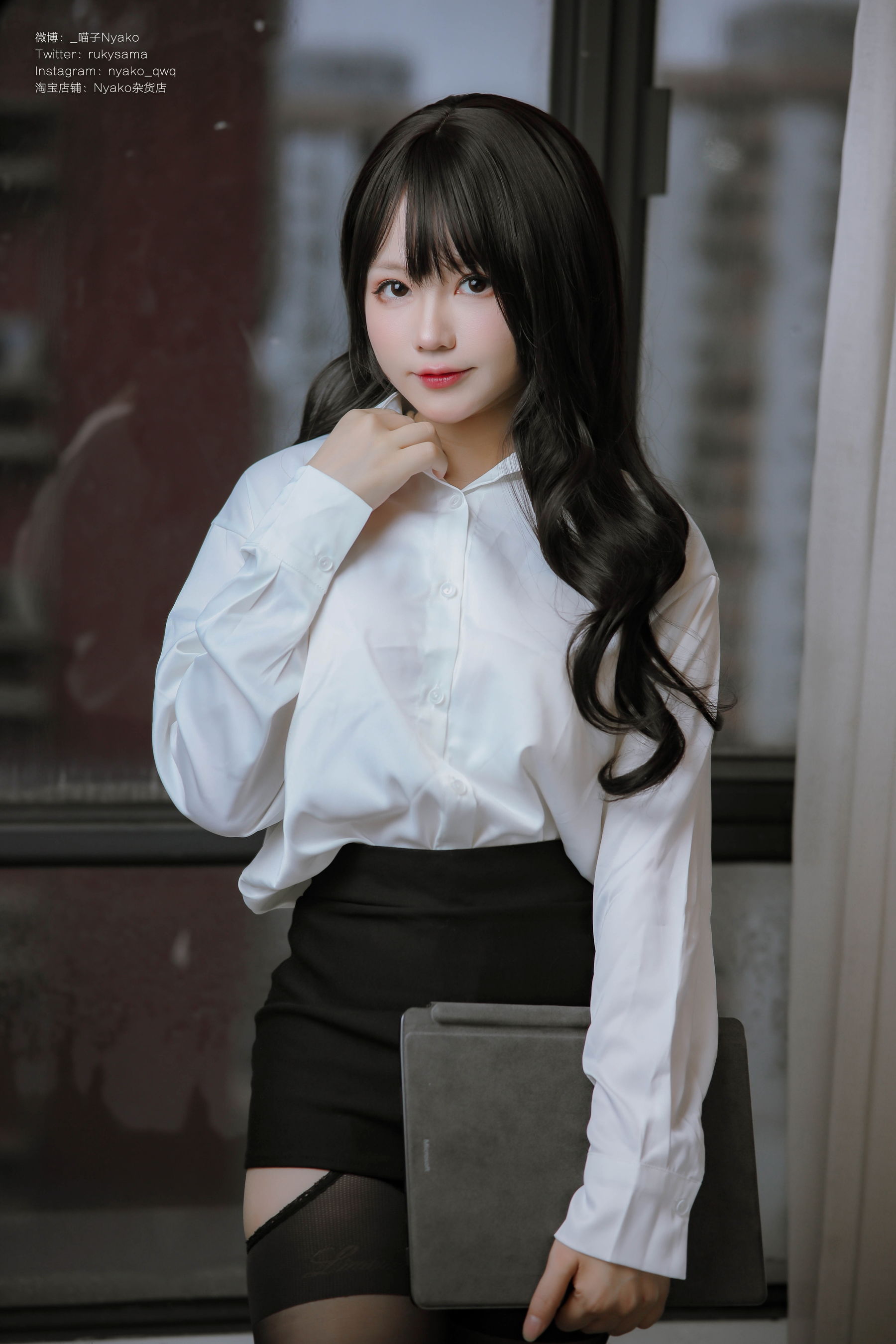 萌妹子Nyako喵子 – 隣のやばいお姉さん OL [78P]