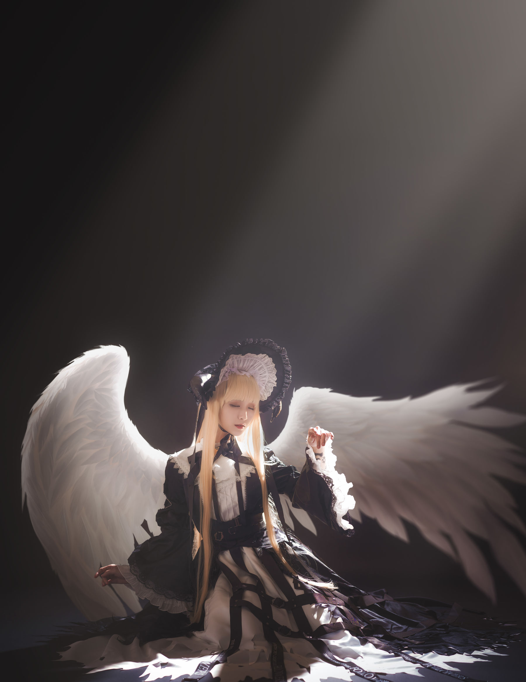 [Cosplay写真] 动漫博主铁板烧鬼舞w – 夜莺 [17P]