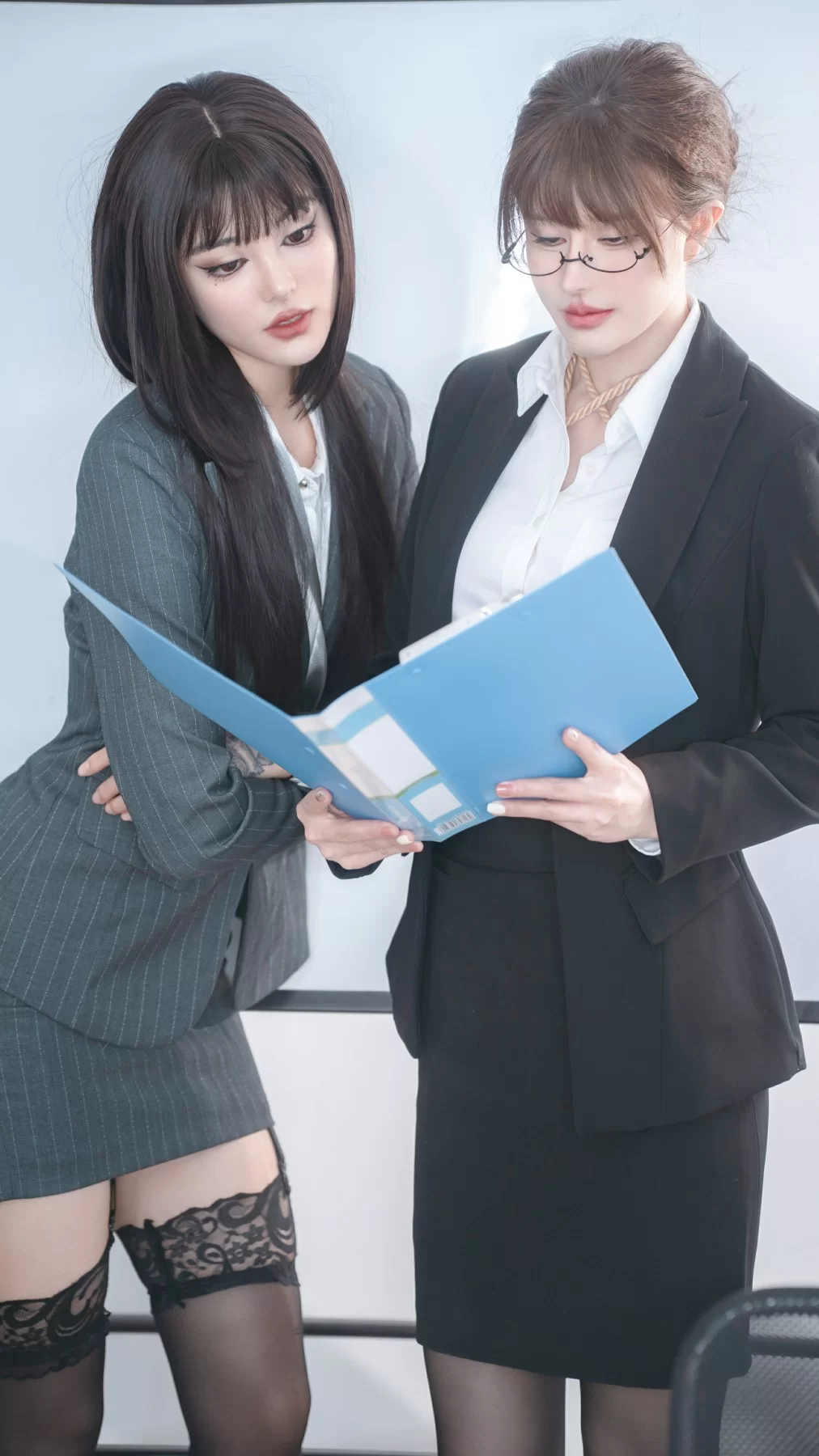 鹿八岁 – 女上司和女下属 [64P]