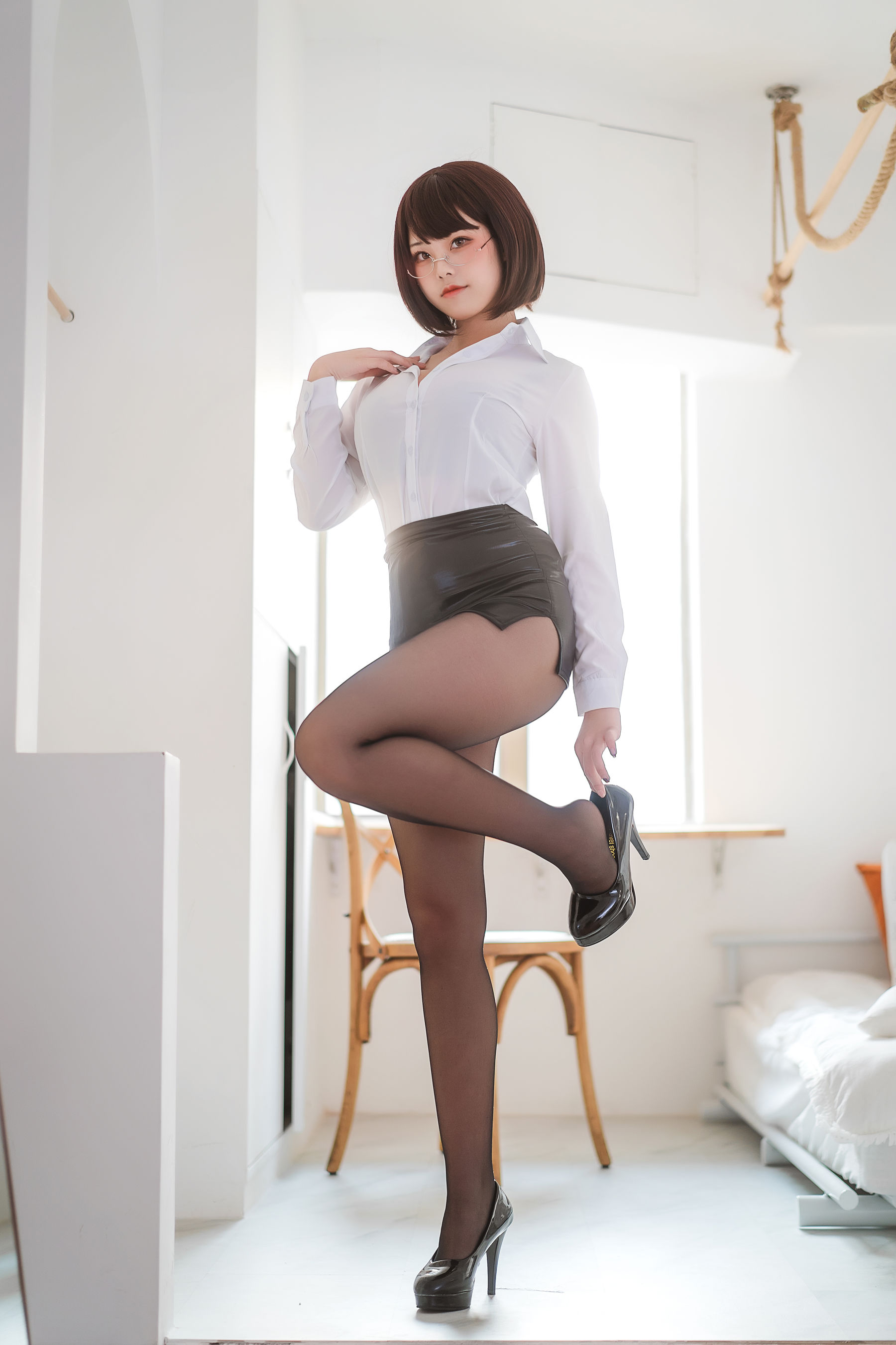 萌系小姐姐蜜汁猫裘 – 醉OL [52P]