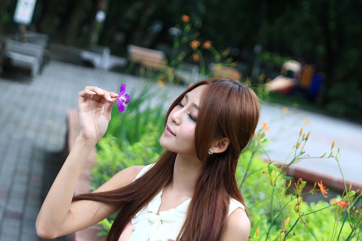 Winnie小雪@庄咏惠《捷运南港站.南港火车站外拍》 [32P]