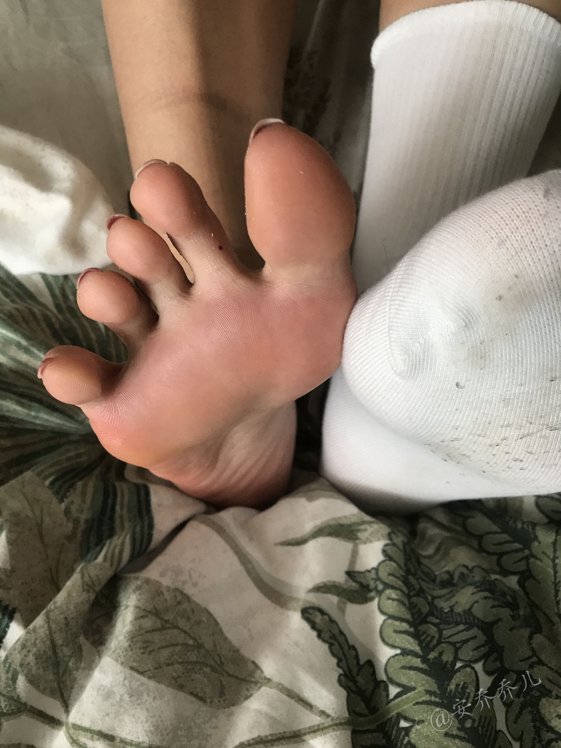 安乔乔儿(Nia乔乔) No.019 健身房白袜 [135P]