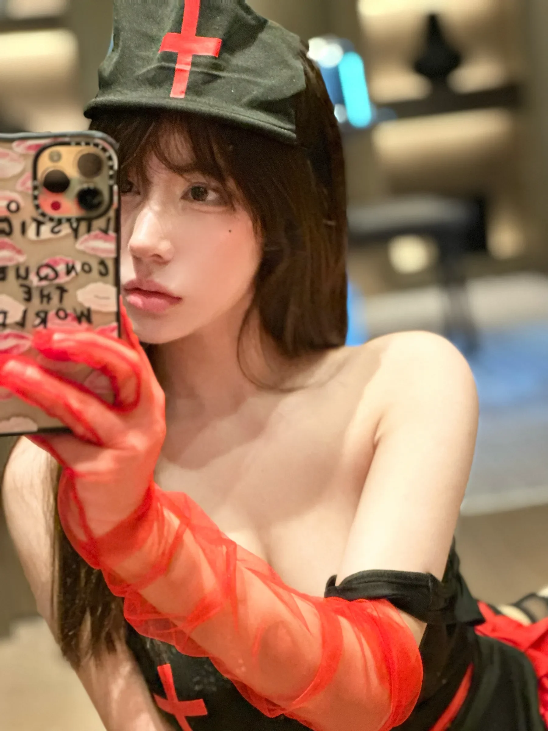 奔跑的晶螺儿 – 黑红情趣 [67P]