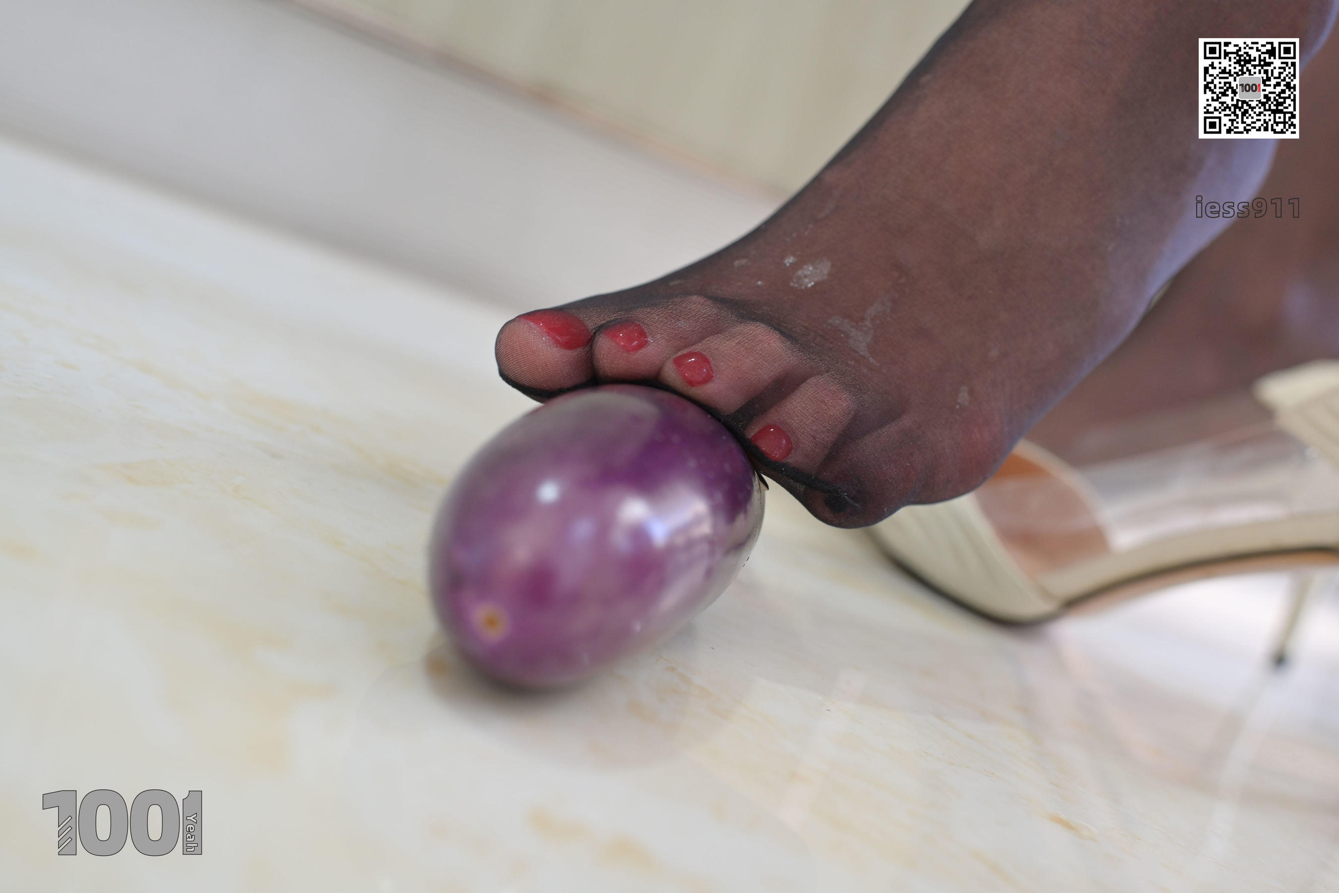 [IESS一千零一夜] 模特：Lucy 《厨房里的妻子2》_第1张