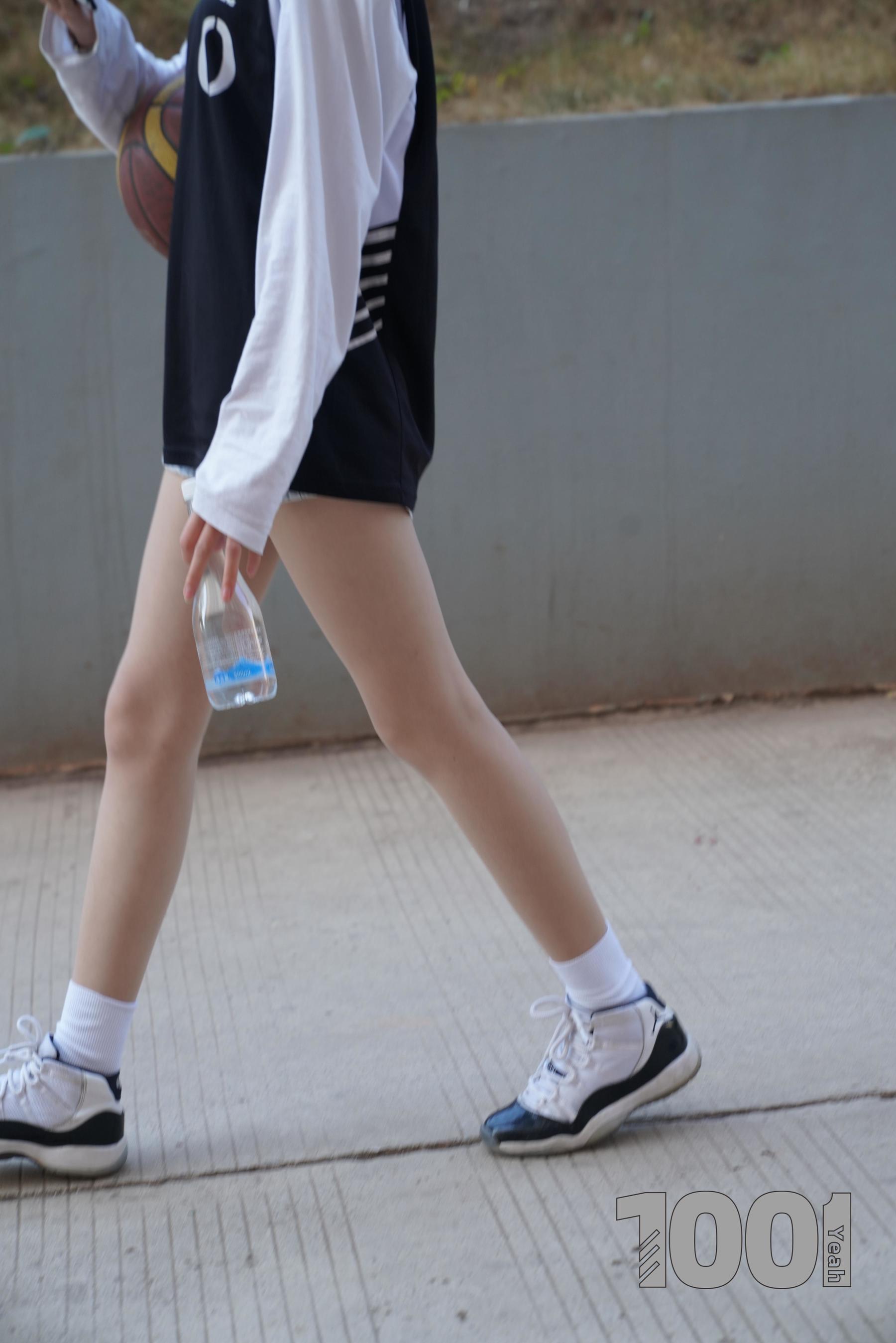 [IESS一千零一夜] 模特：草莓《陪女朋友打篮球1》_第4张