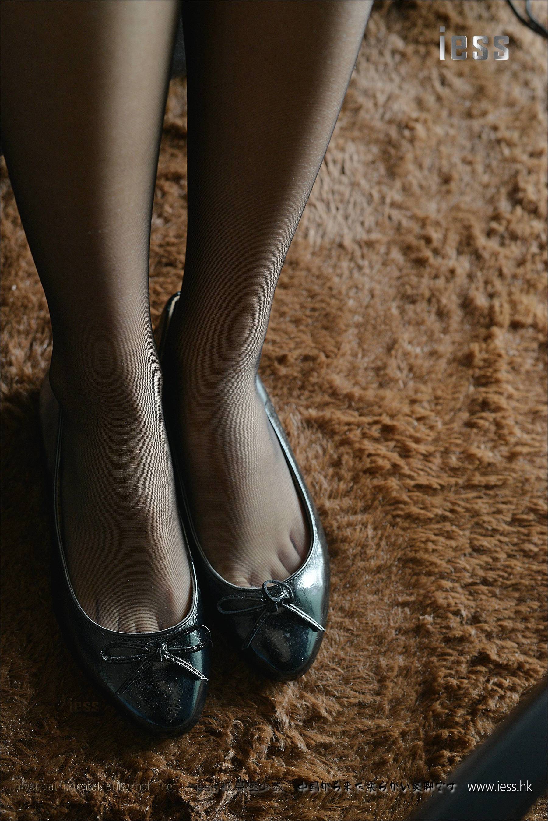 丝享家001 小C 《黑丝平底鞋》[IESS异思趣向]_第4张