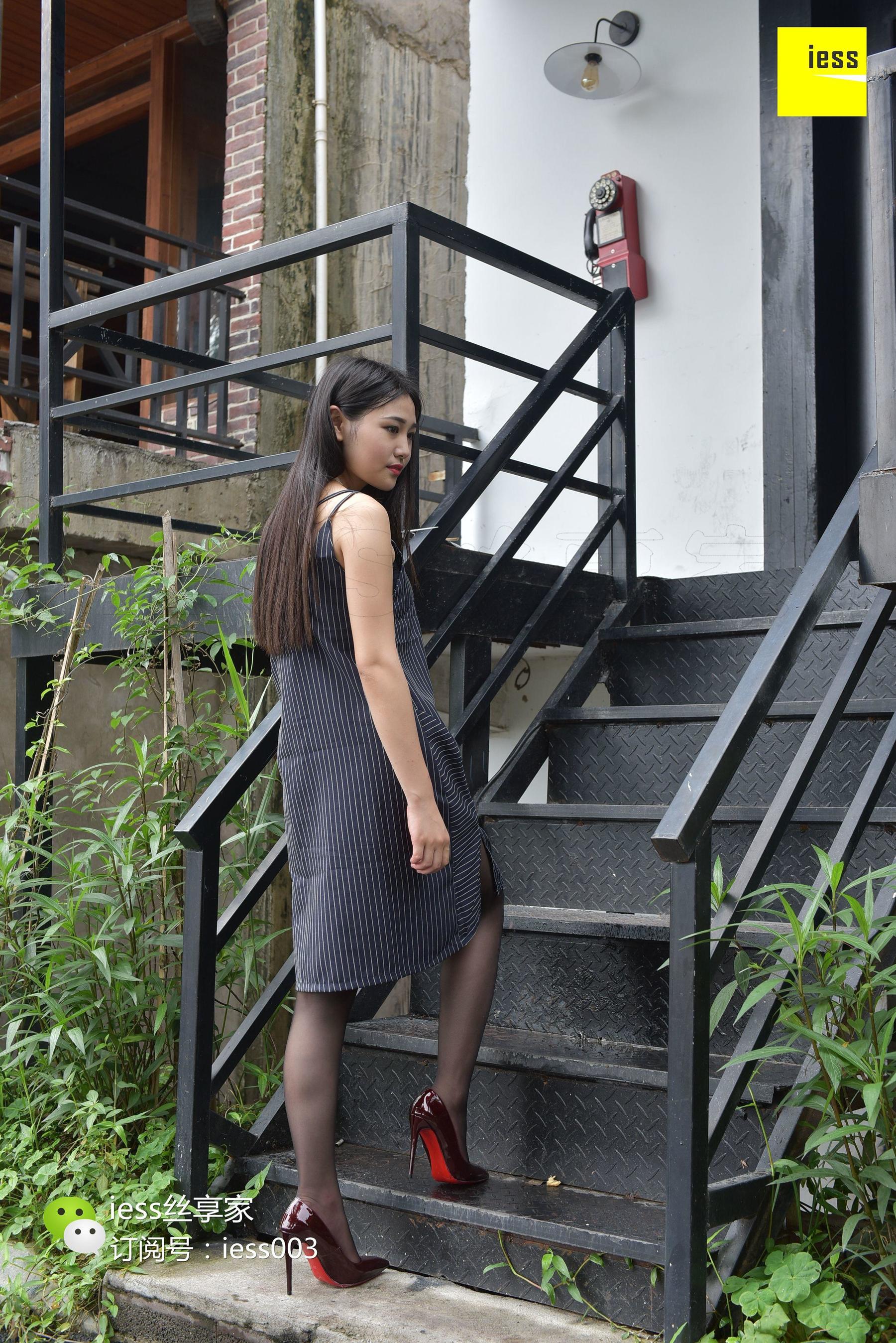 丝享家035 墨轩 《小阁楼里的黑丝》[IESS异思趣向]_第4张