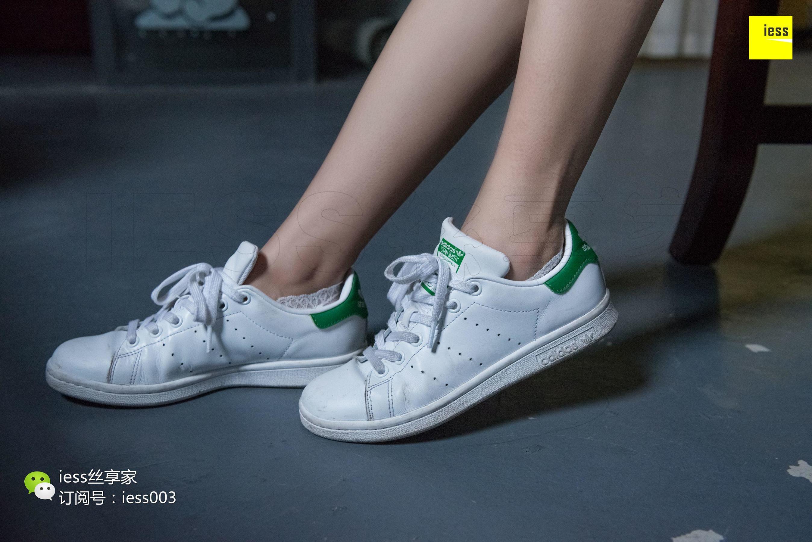 丝享家101 晶晶 《雪白的船袜美足》[IESS异思趣向]_第4张