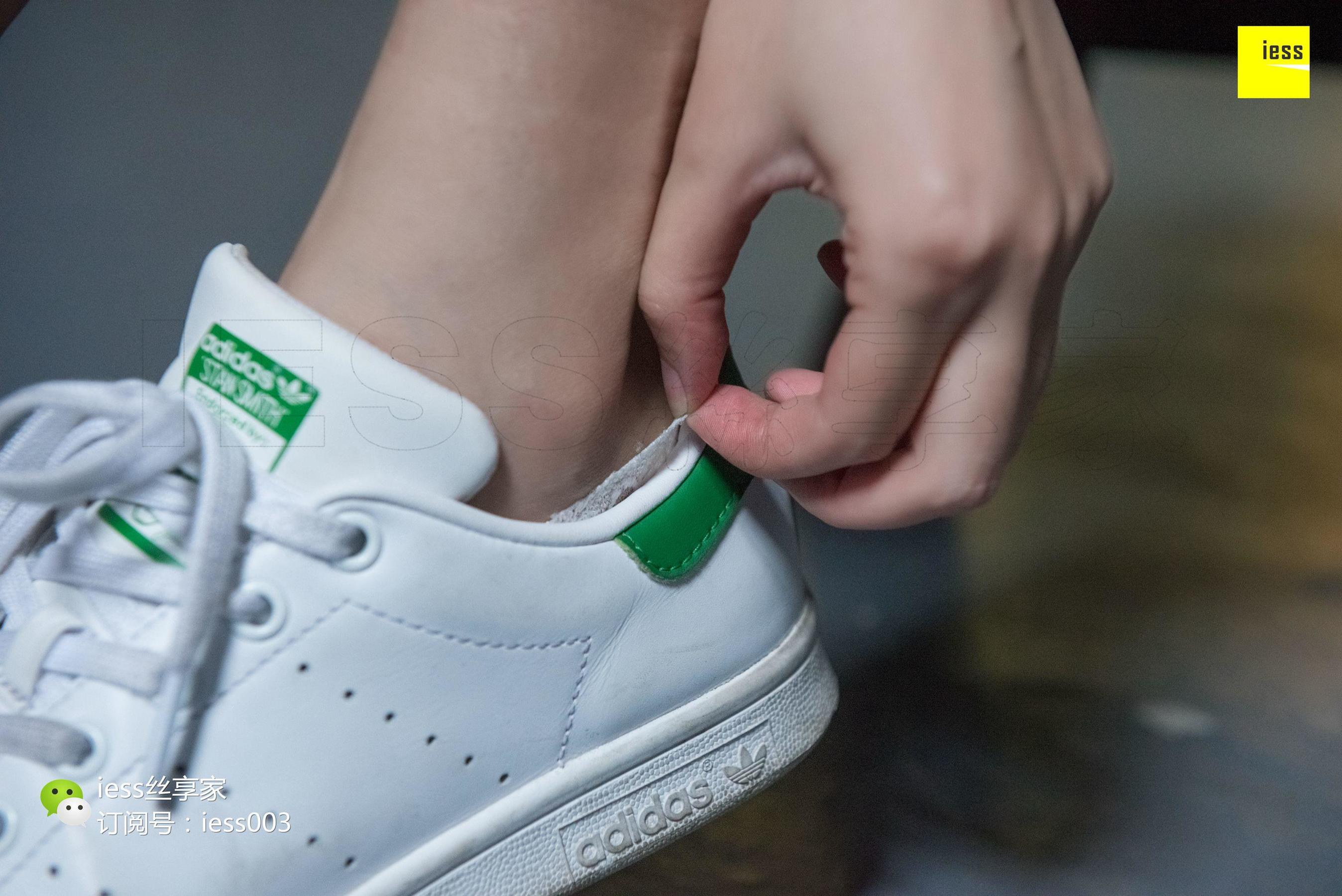 丝享家101 晶晶 《雪白的船袜美足》[IESS异思趣向]_第5张