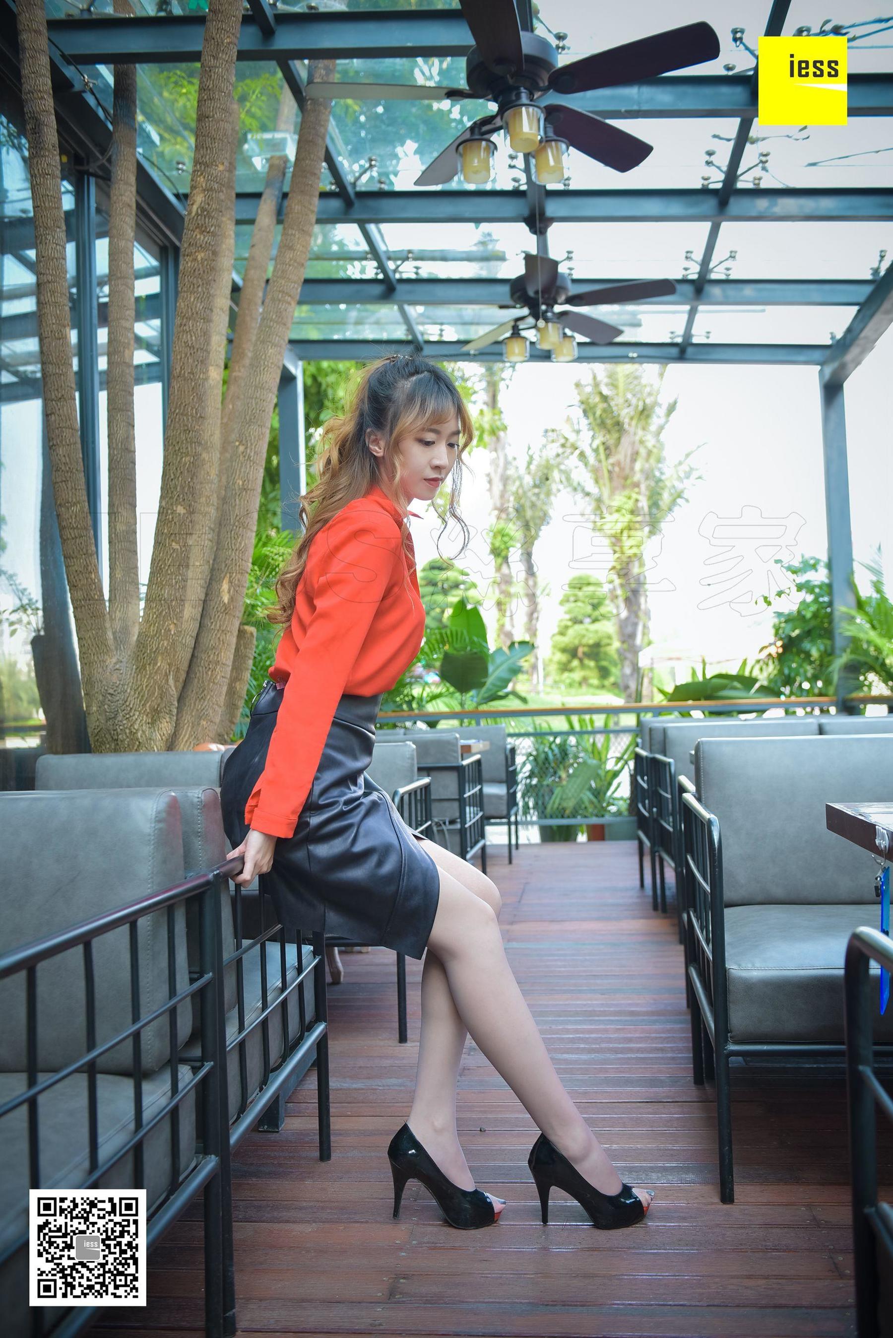 丝享家113 紫紫 《鱼嘴漆皮高跟》[IESS异思趣向]_第2张