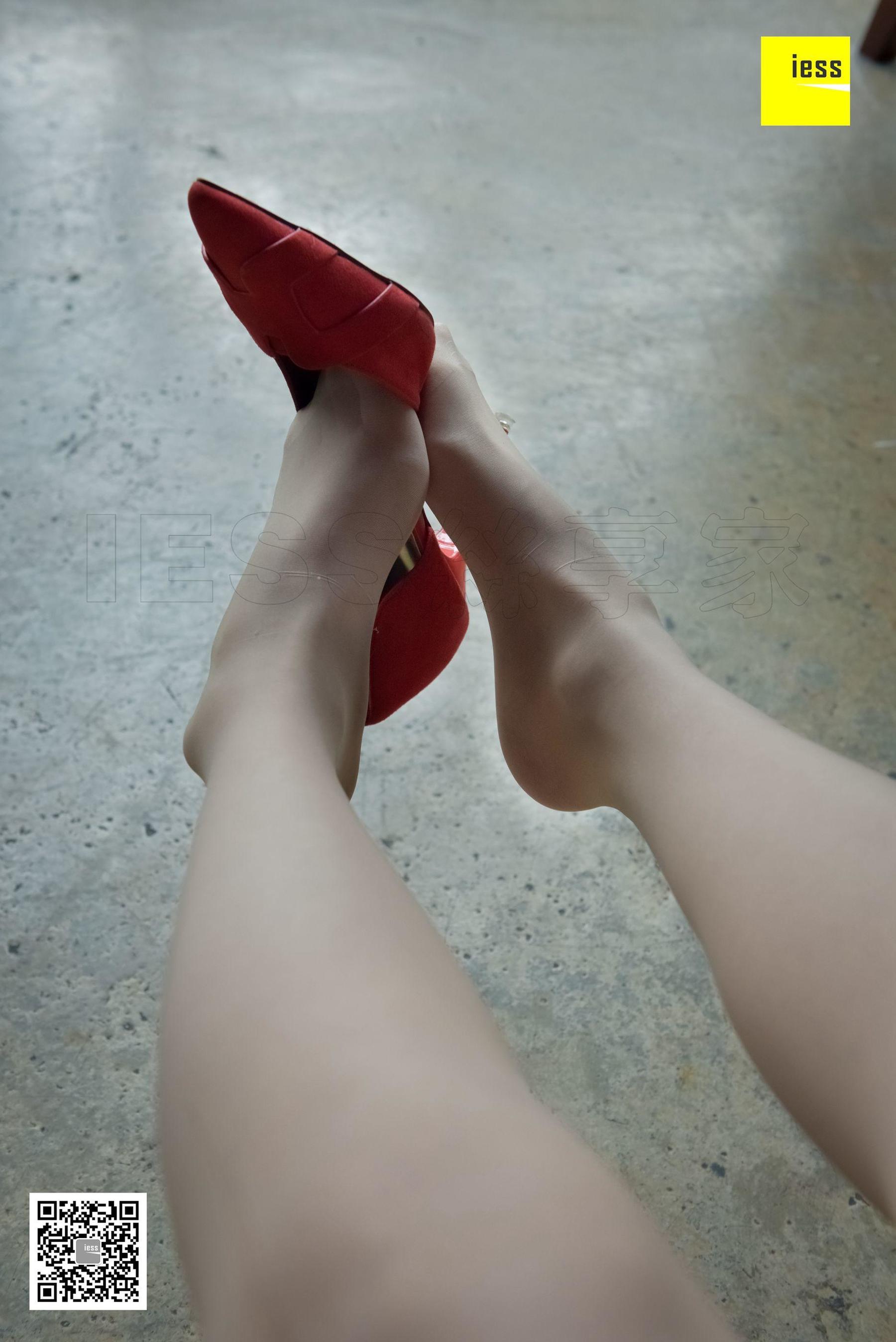 丝享家127 婉萍 《蕾丝裙肉丝红鞋》[IESS异思趣向]_第1张