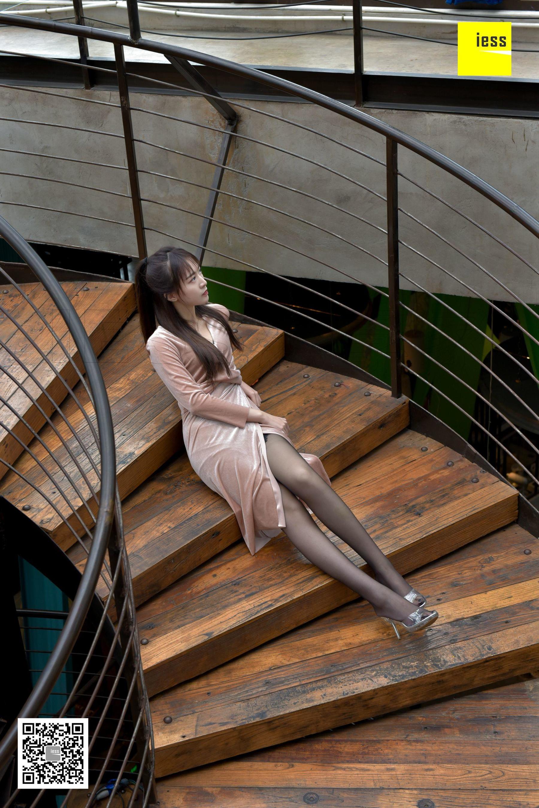 丝享家133 紫紫 《楼道里的黑丝美女》[IESS异思趣向]_第3张