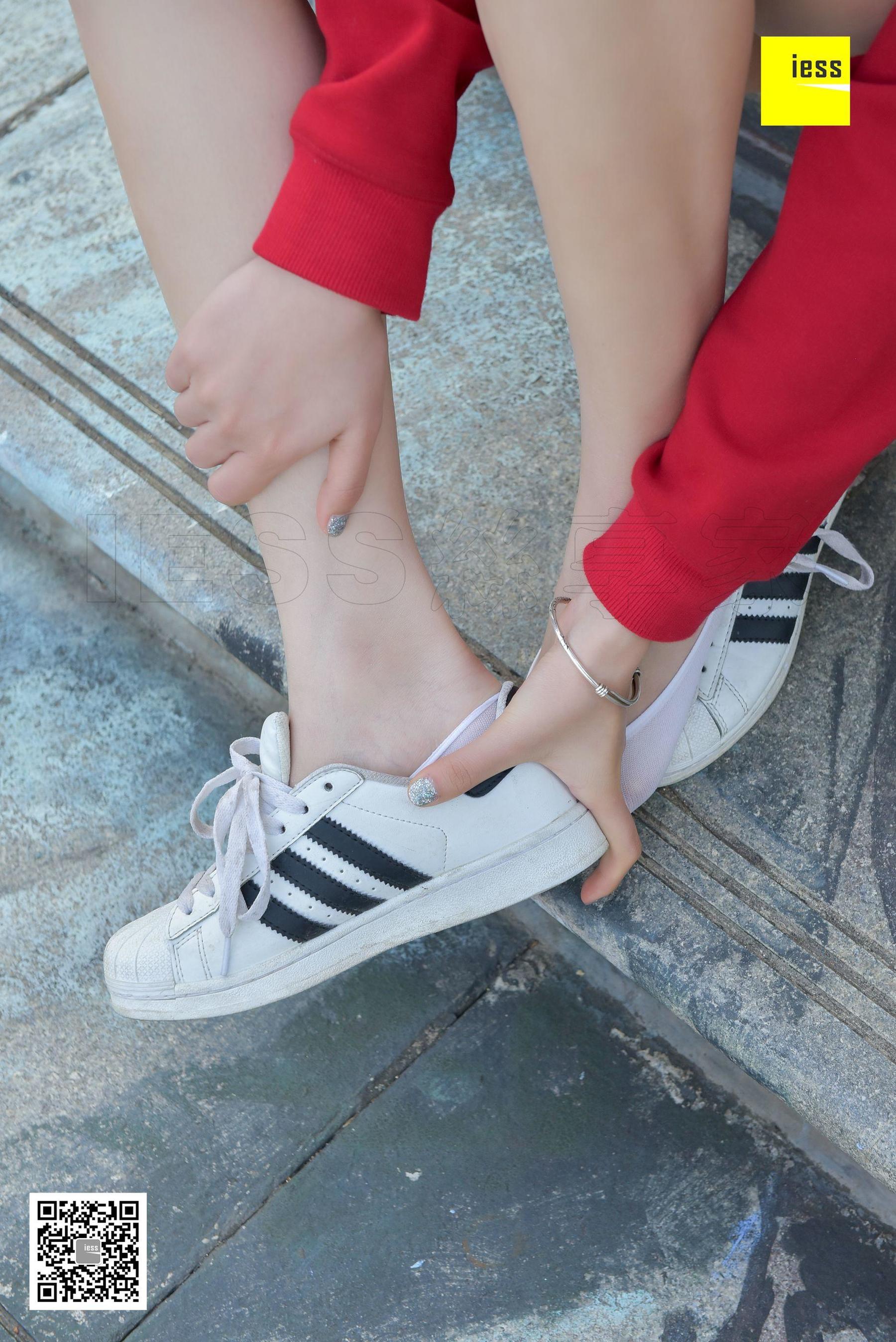 七七《卫衣与白色船袜》 [异思趣向IESS] 丝享家159_第3张