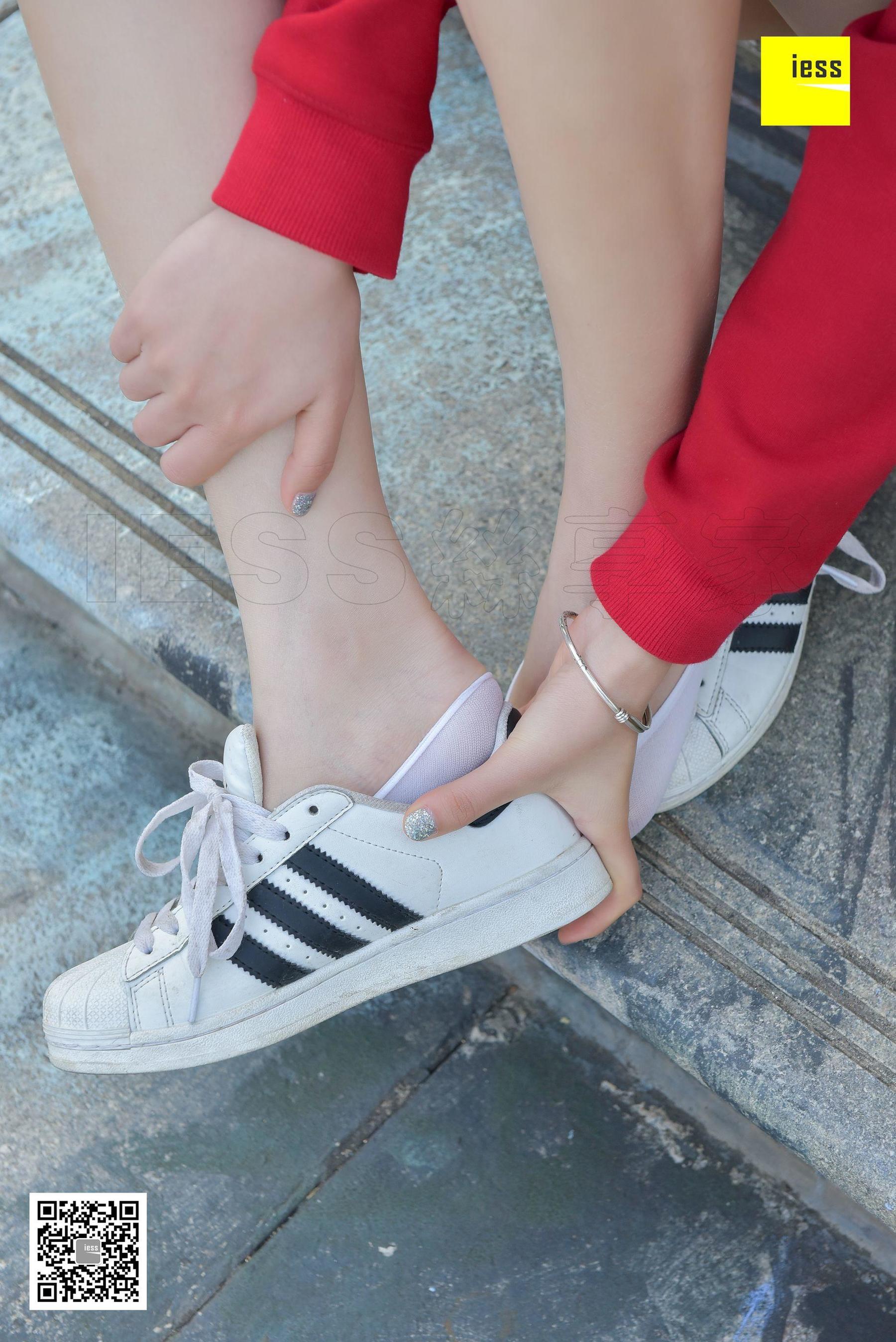 七七《卫衣与白色船袜》 [异思趣向IESS] 丝享家159_第4张