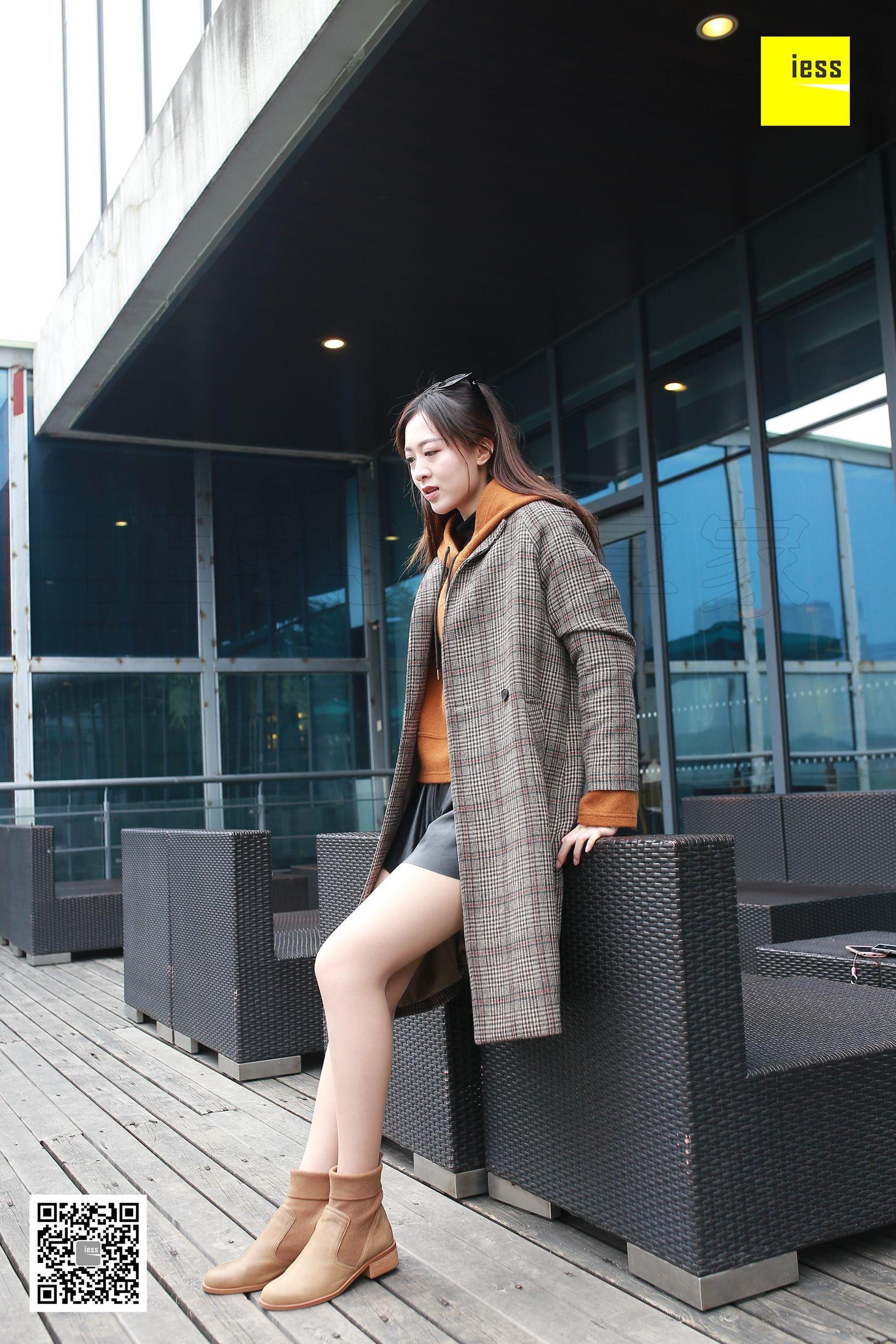 紫紫《霸气短靴肉丝》[异思趣向IESS] 丝享家168_第1张