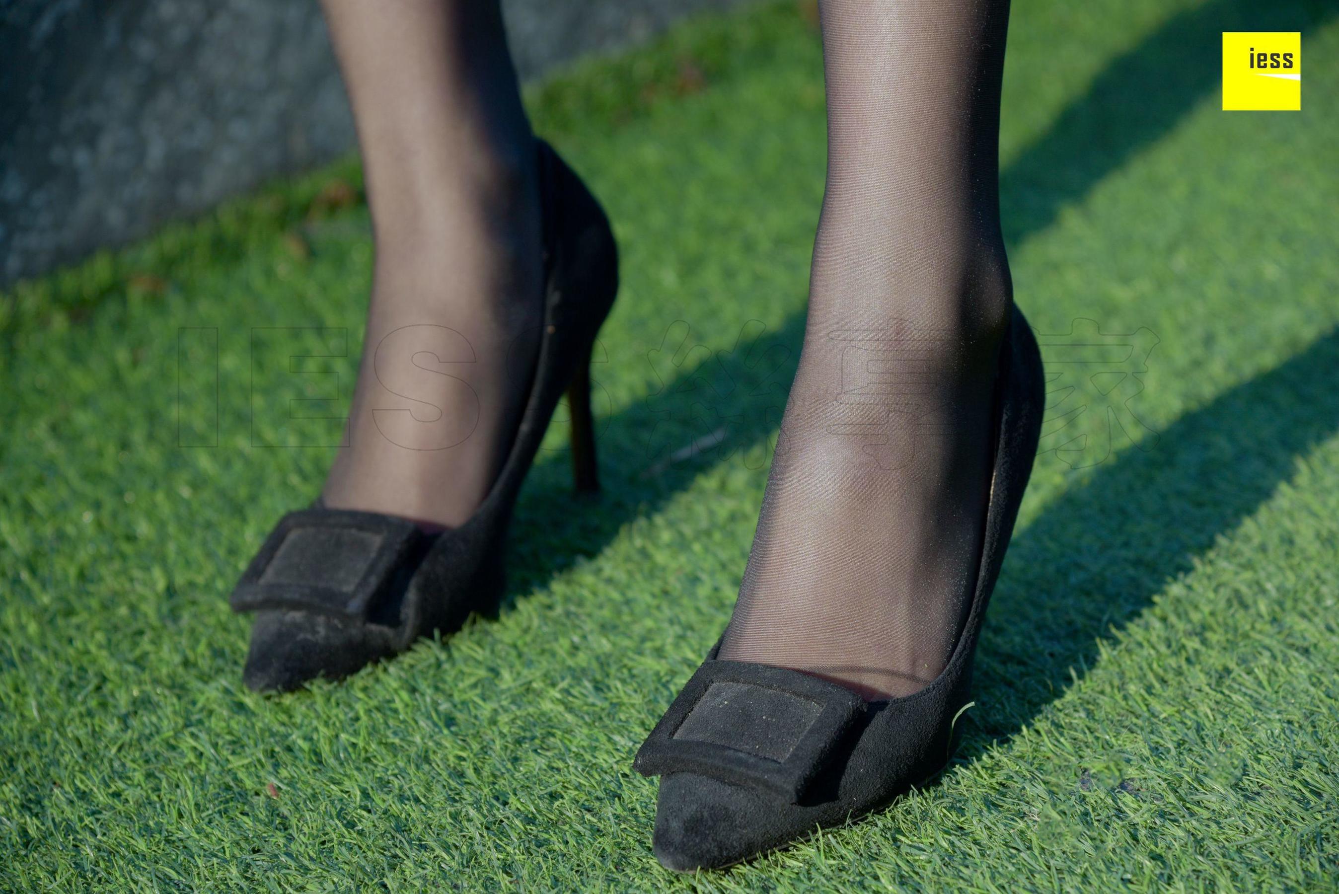 来来《连衣裙性感黑丝》[异思趣向IESS] 丝享家174_第3张