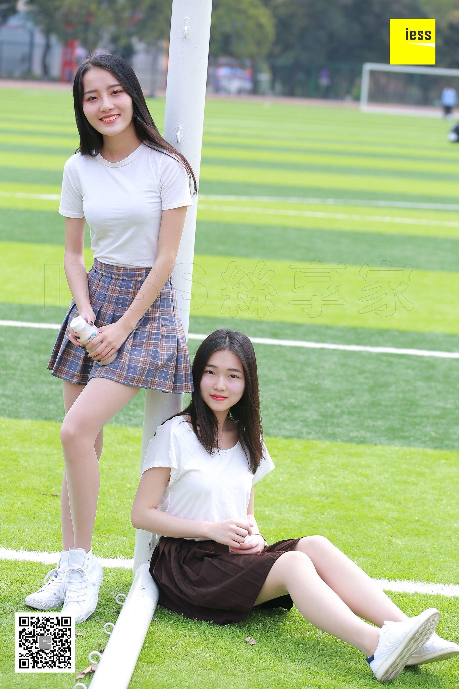 婉萍&露子《同窗肉丝情》 [异思趣向IESS] 丝享家【魔鬼周三】特刊10期_第4张