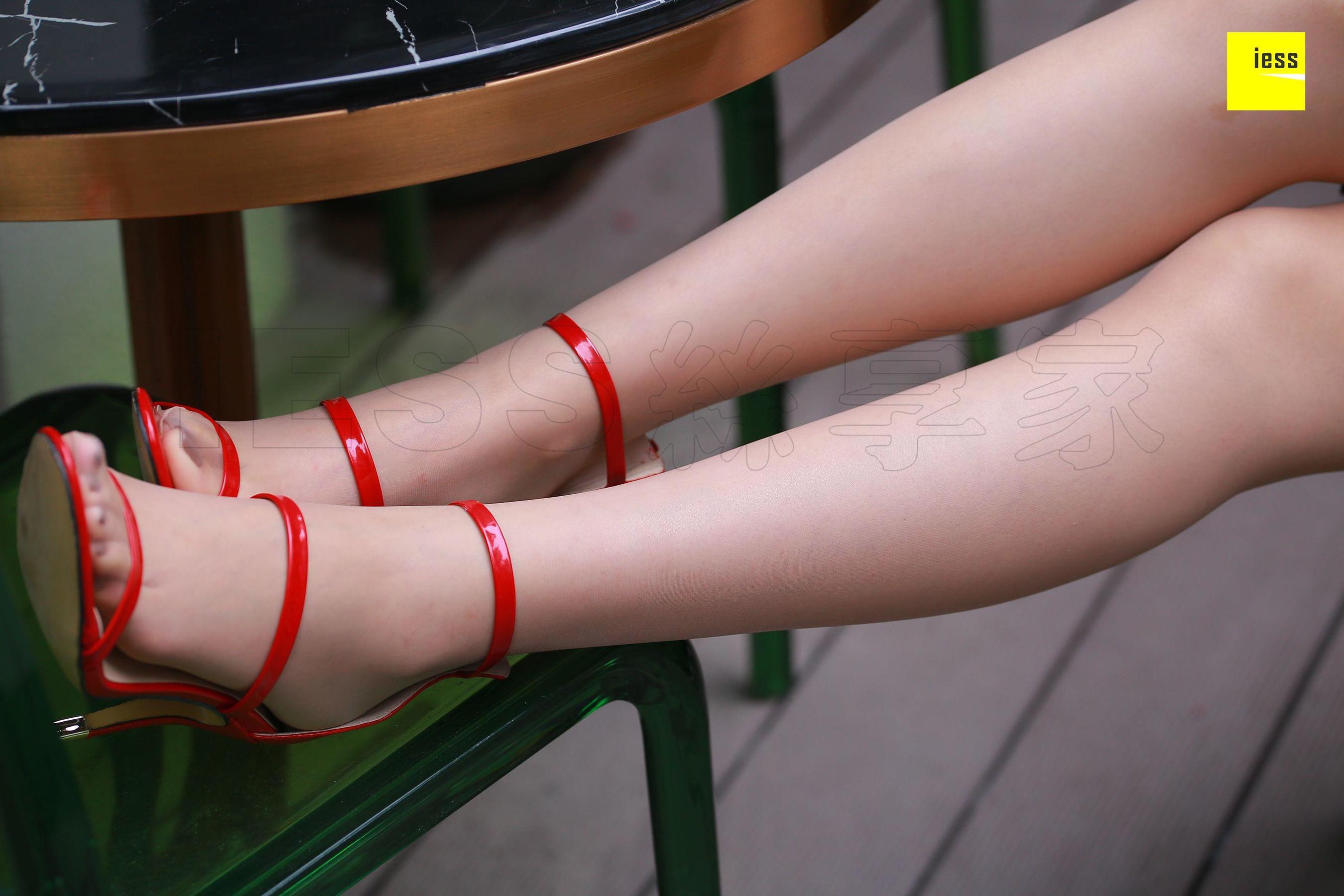 紫紫《美背凉鞋肉丝》 [异思趣向IESS] 丝享家263_第3张