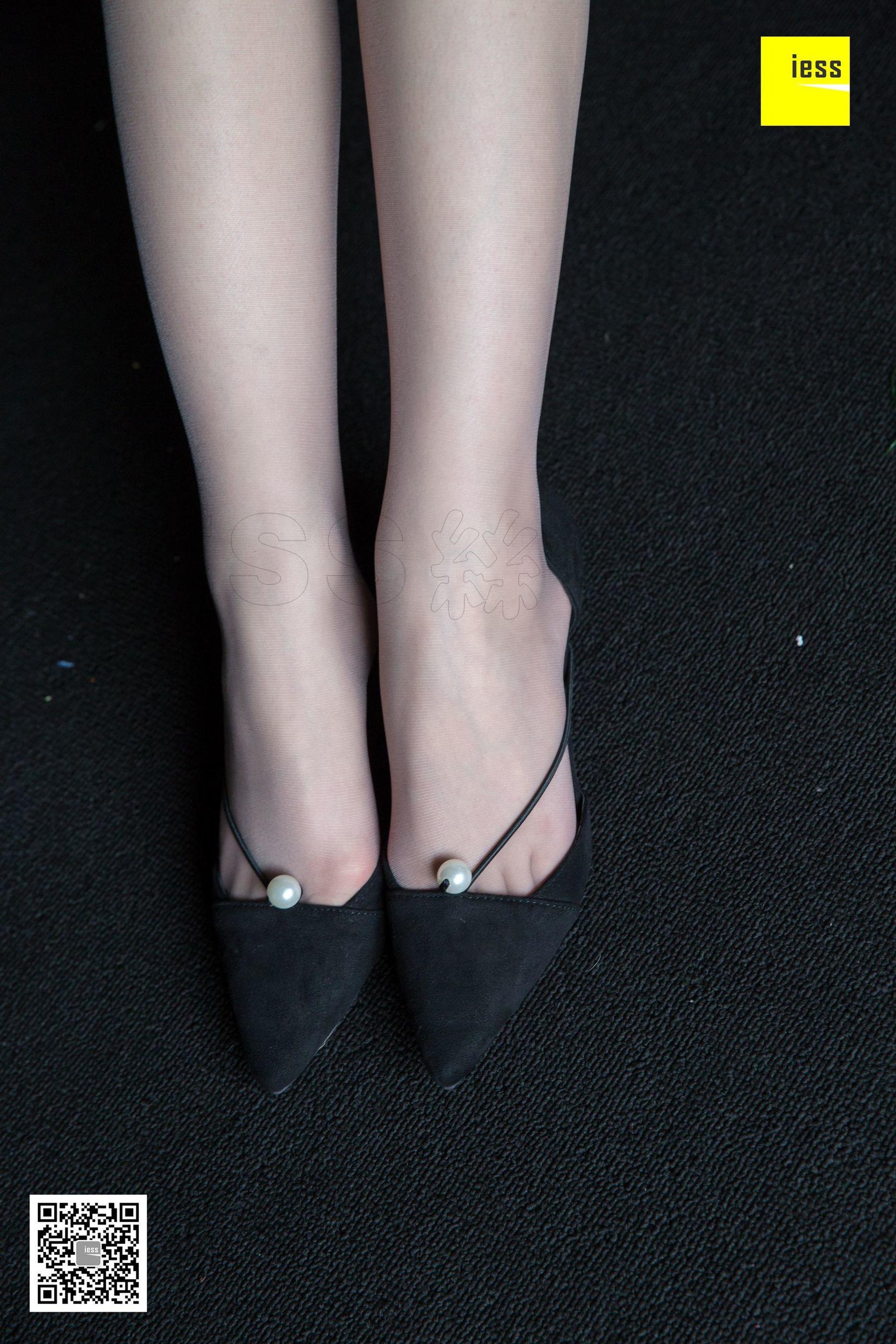 [异思趣向IESS] 丝享家266 名利姐 《足模姐姐玩灰丝》_第1张