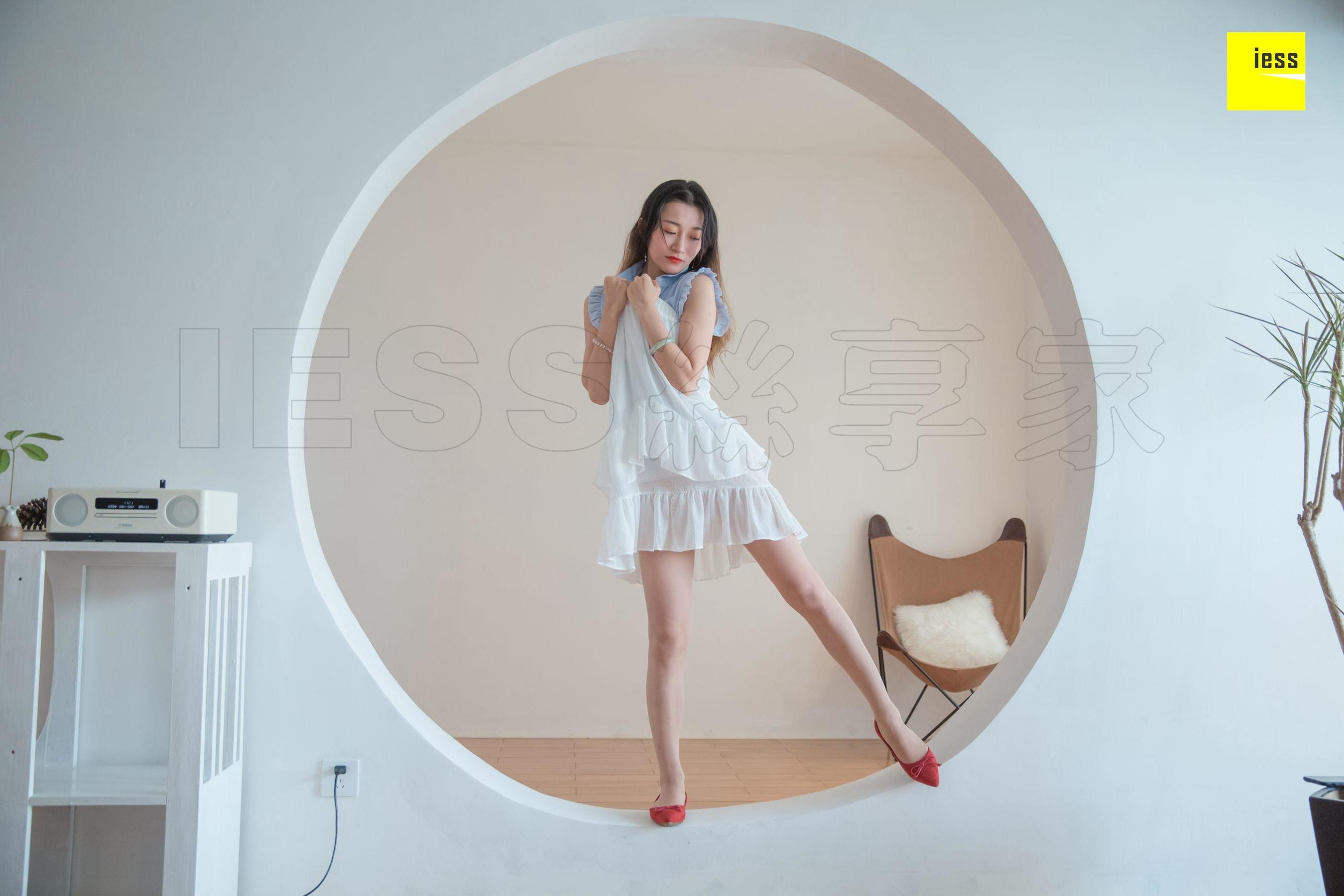 [异思趣向IESS] 丝享家313 秋秋 《红色平底鞋之舞》_第4张