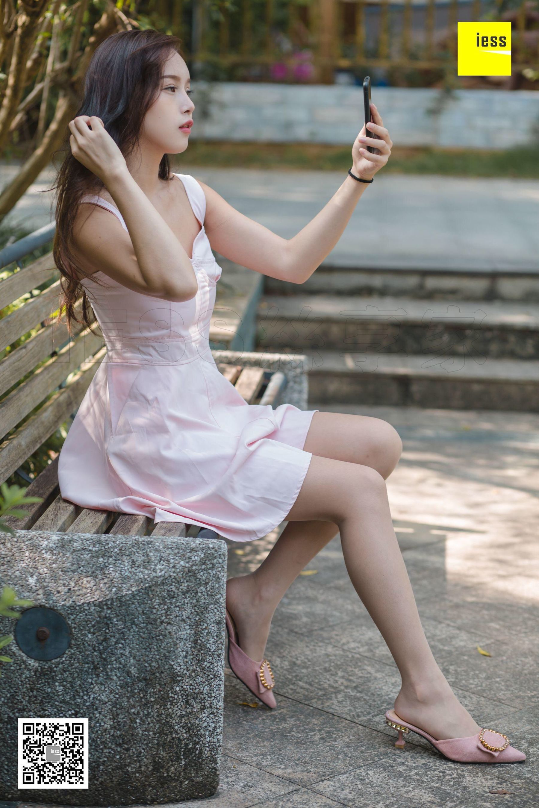 [异思趣向IESS] 丝享家315 小羽 《小羽公园阳光浴》_第5张
