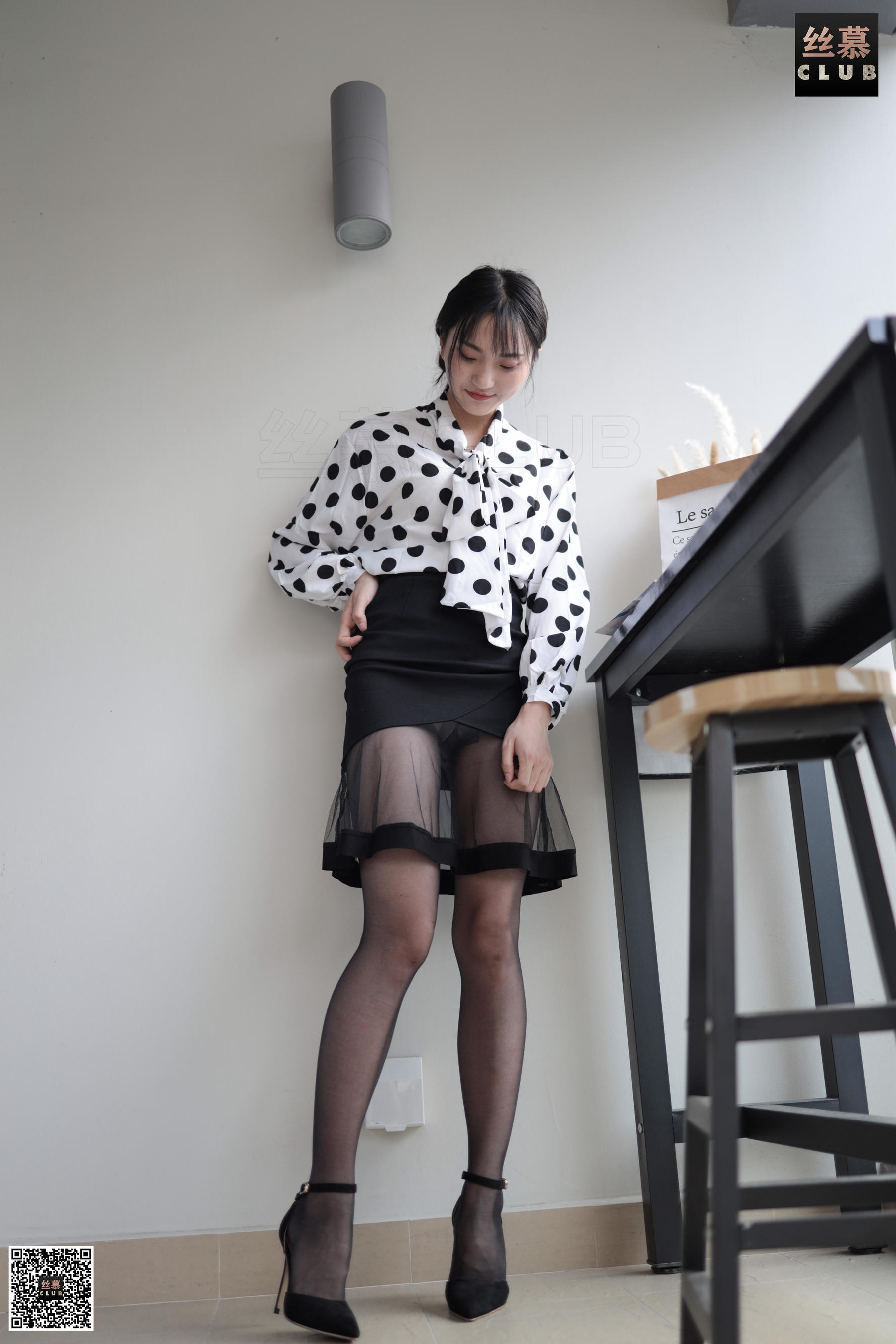 [丝慕] SM093 佳佳 天天一元《包裙里的秘密》_第1张