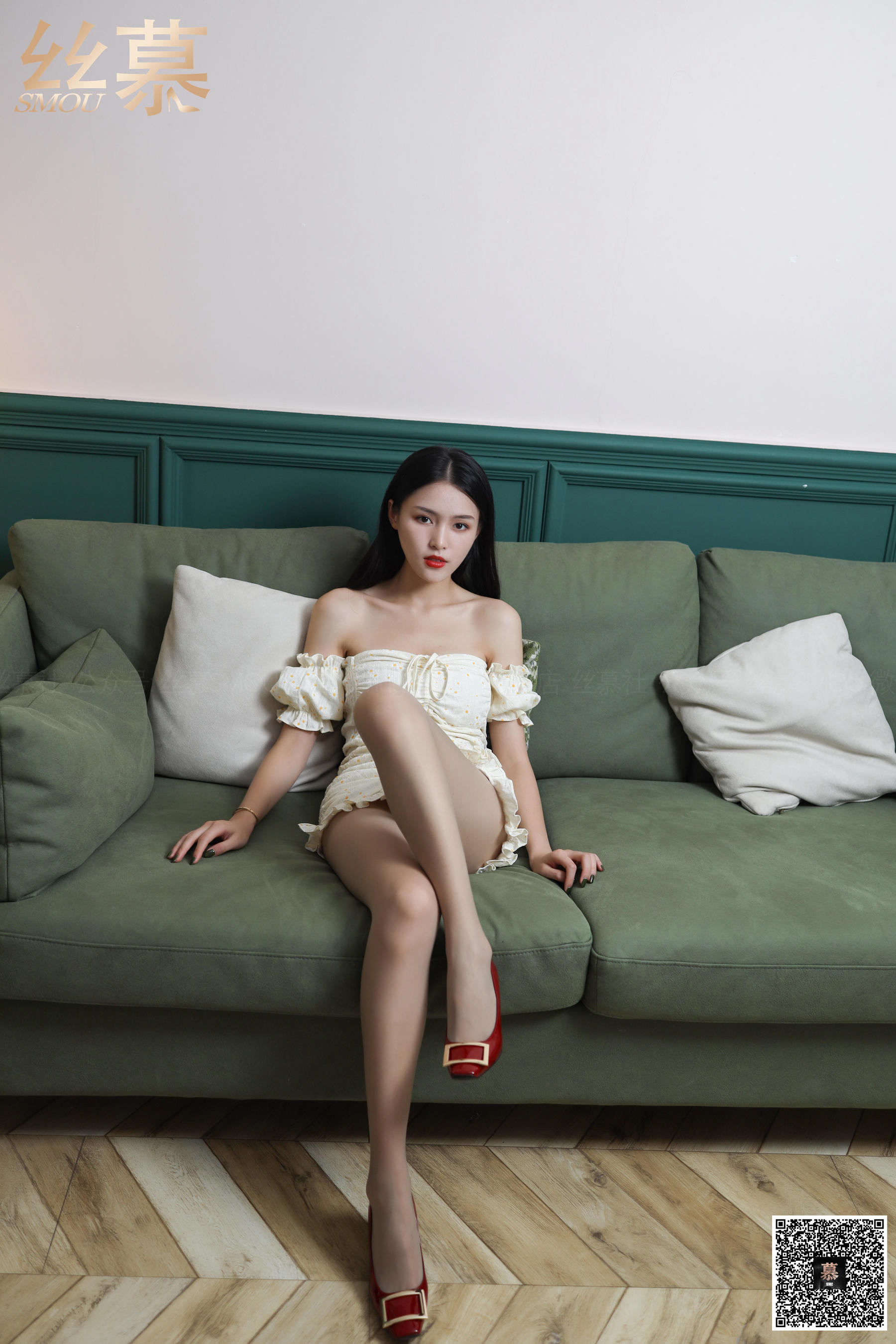[丝慕SMOU] 特写集 TX056 泡芙《玩坏沙发》_第4张