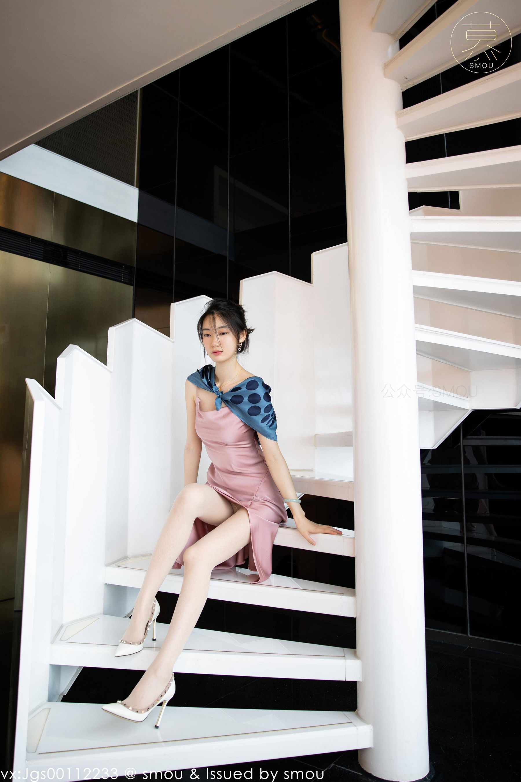 [丝慕SMOU] 蜜系列 M018 可儿 丝袜美腿套图_第5张